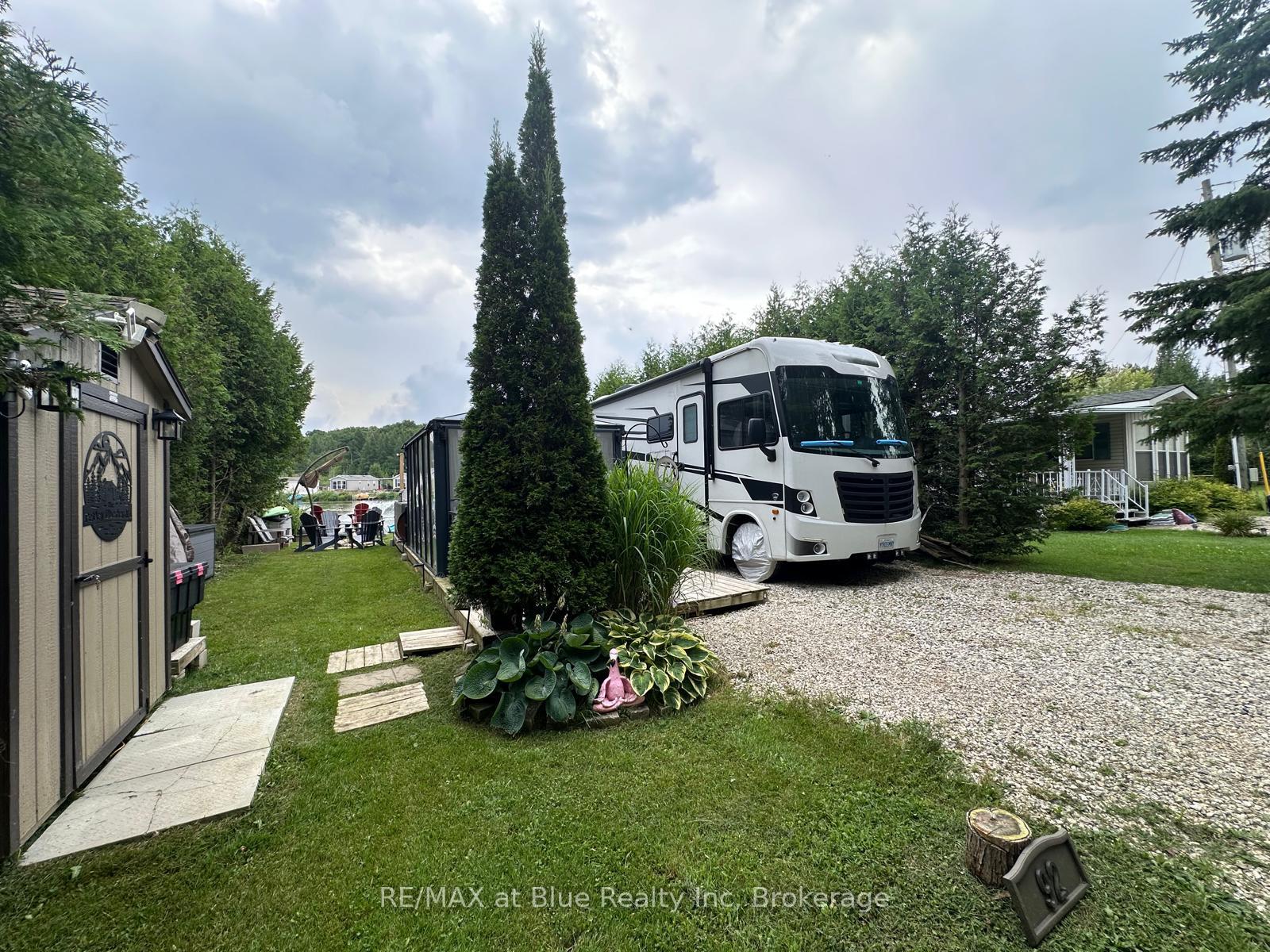 Photo 4 of Unit Tamarak 92, 7489 Sideroad 5, Wellington North, Rural Wellington North — HOMEH