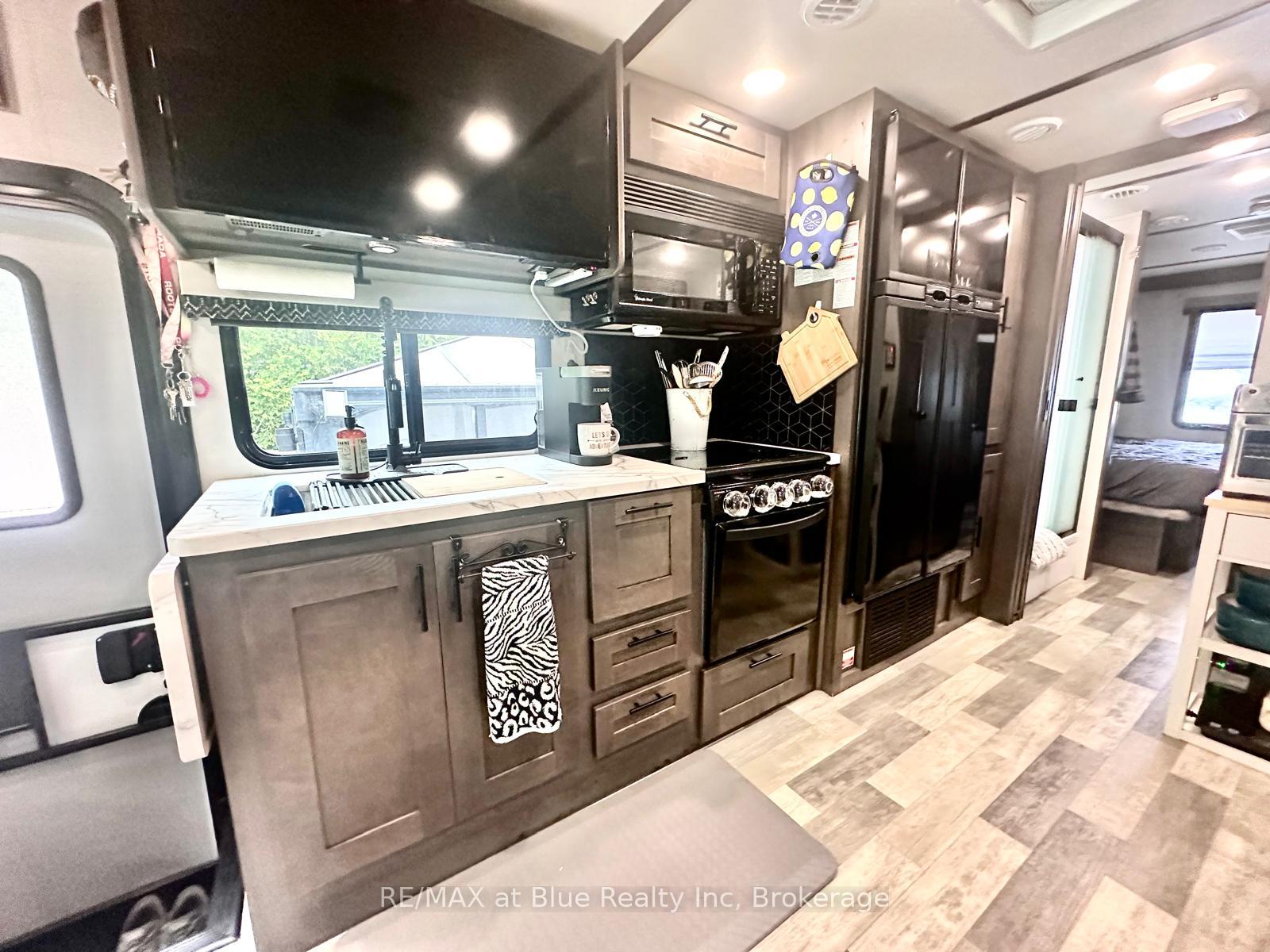 Photo 9 of Unit Tamarak 92, 7489 Sideroad 5, Wellington North, Rural Wellington North — HOMEH