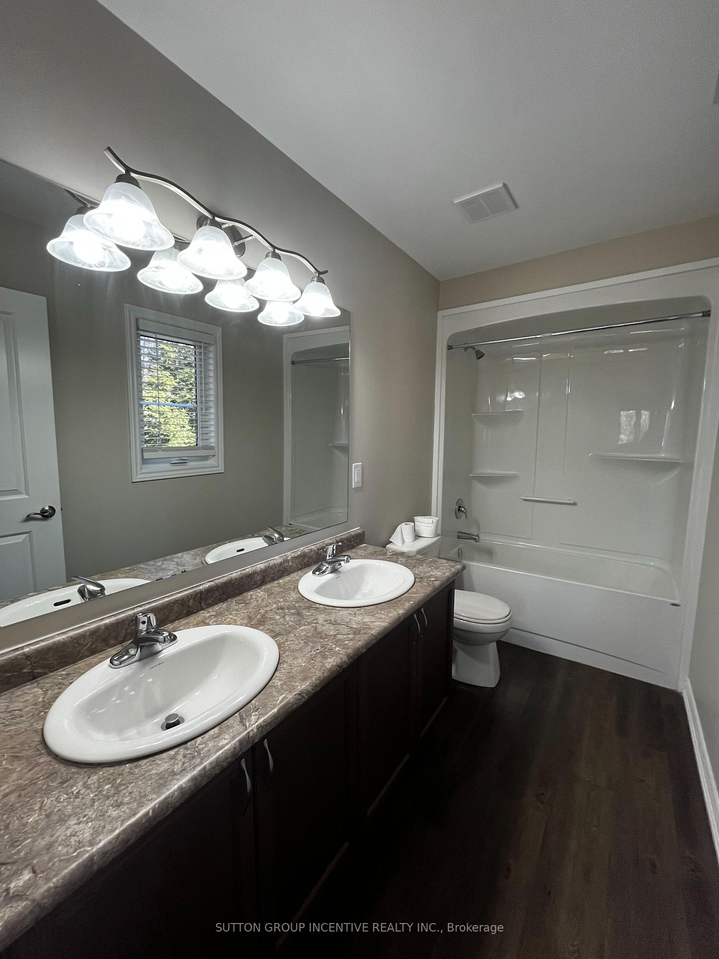 Photo 8 of Unit A, 120 40th Street, Wasaga Beach — HOMEH