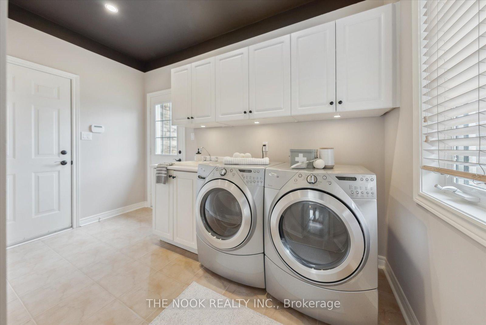 Photo 12 of 5 Isaac Court, Uxbridge — HOMEH