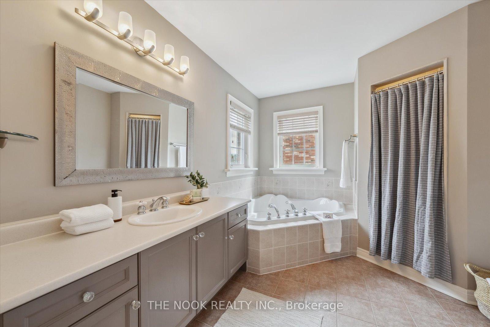 Photo 15 of 5 Isaac Court, Uxbridge — HOMEH