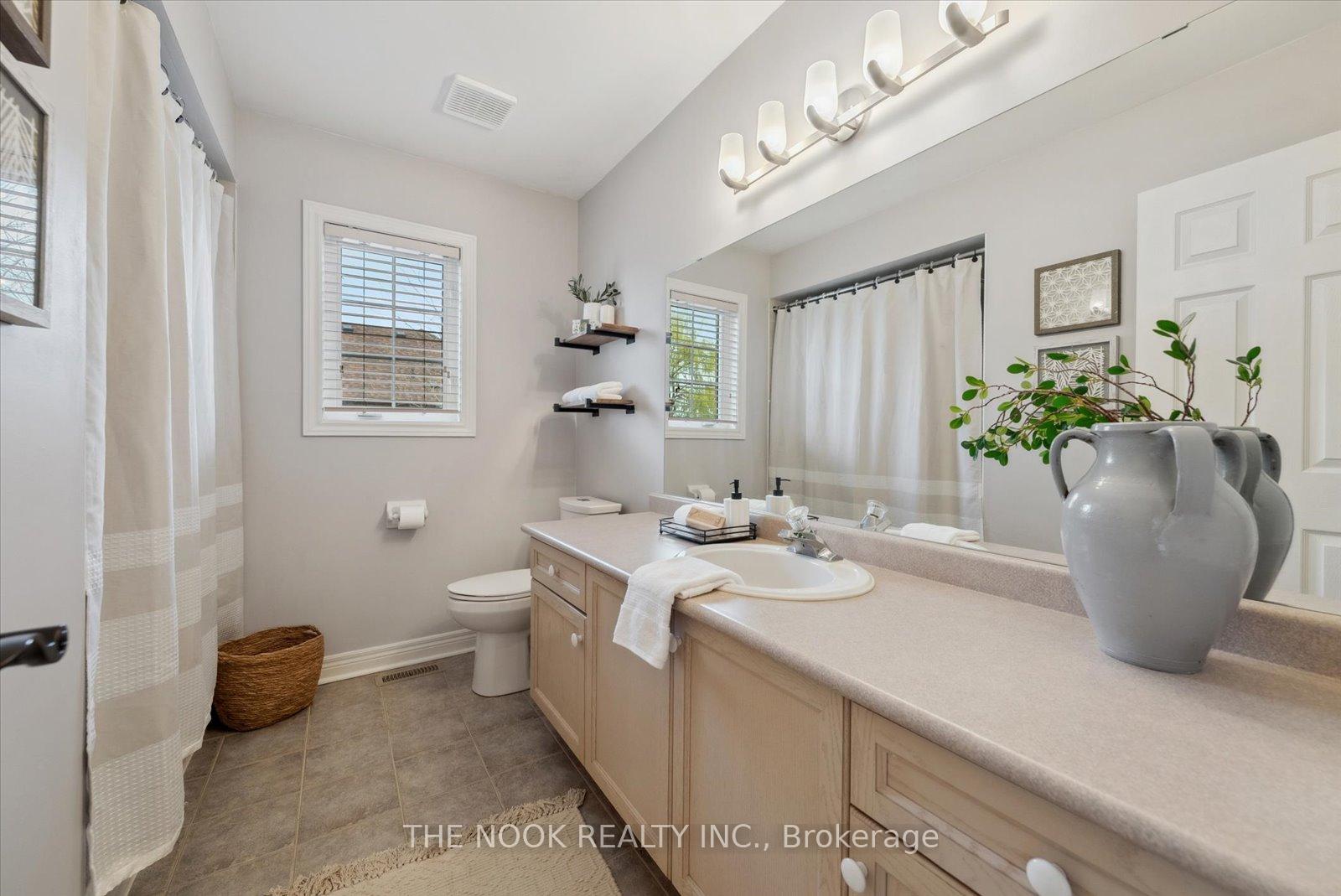 Photo 19 of 5 Isaac Court, Uxbridge — HOMEH