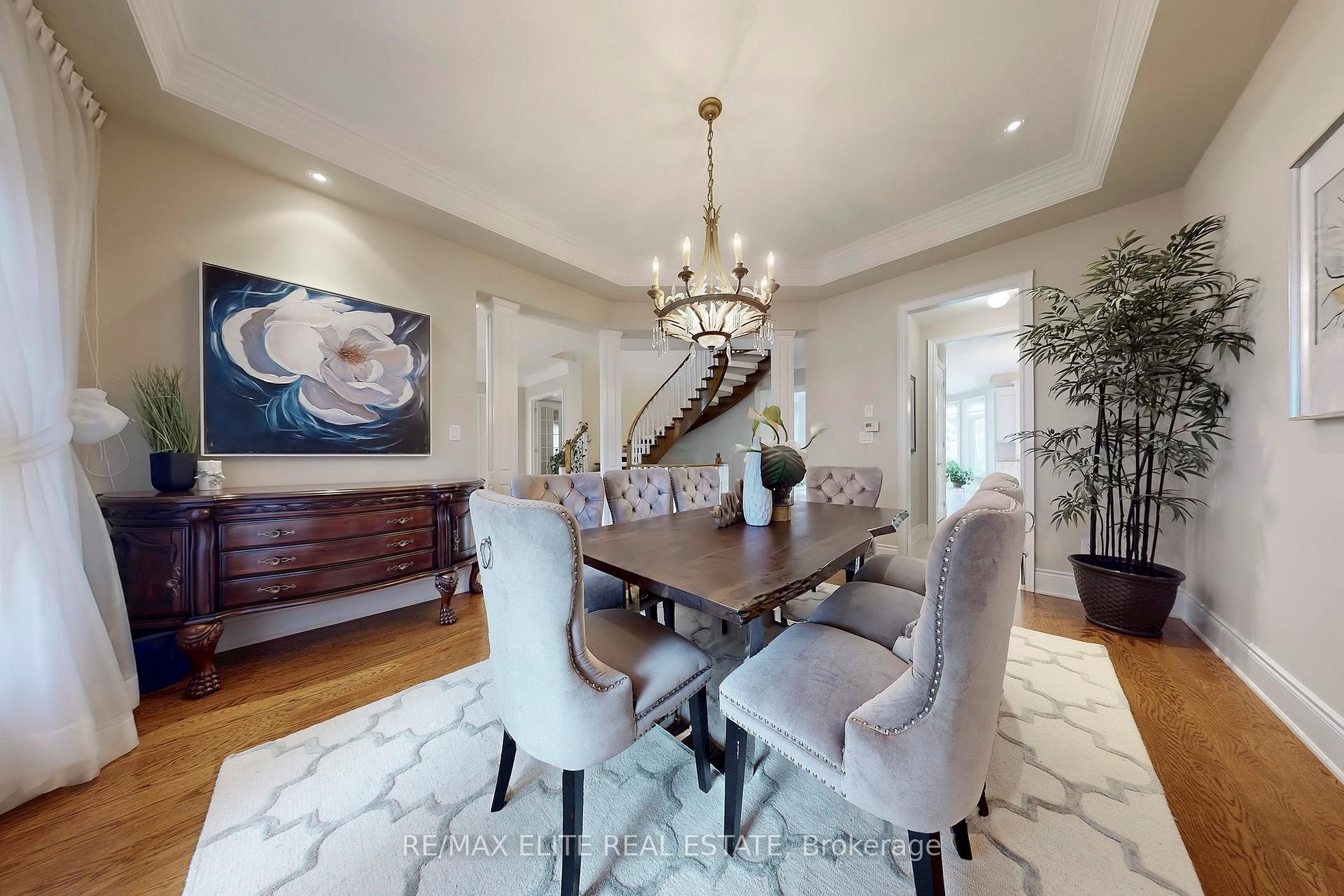 Photo 12 of 59 Carisbrooke Circle, Aurora, Bayview Southeast — HOMEH