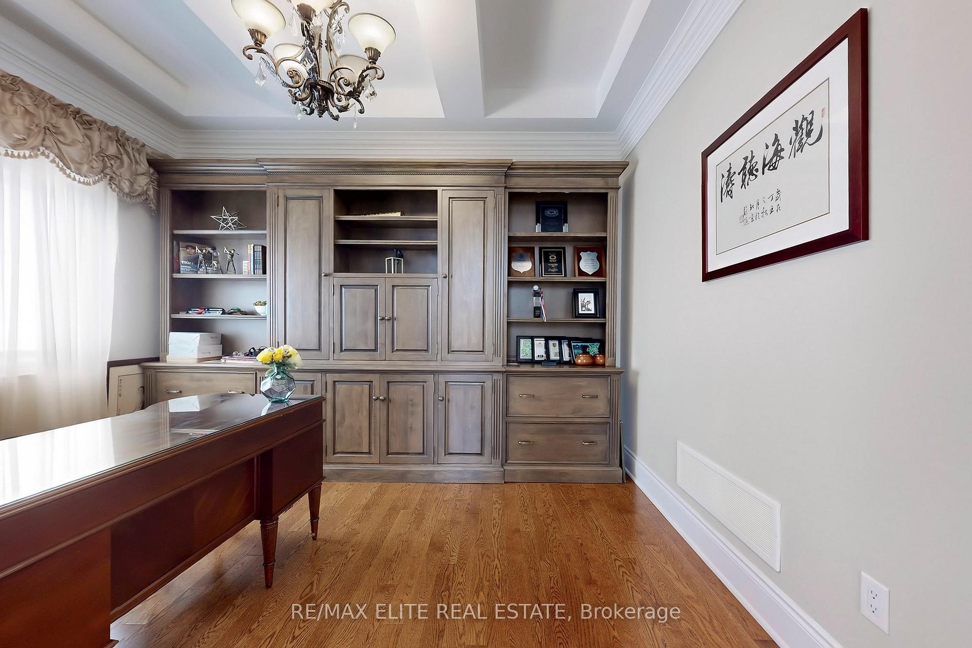 Photo 14 of 59 Carisbrooke Circle, Aurora, Bayview Southeast — HOMEH