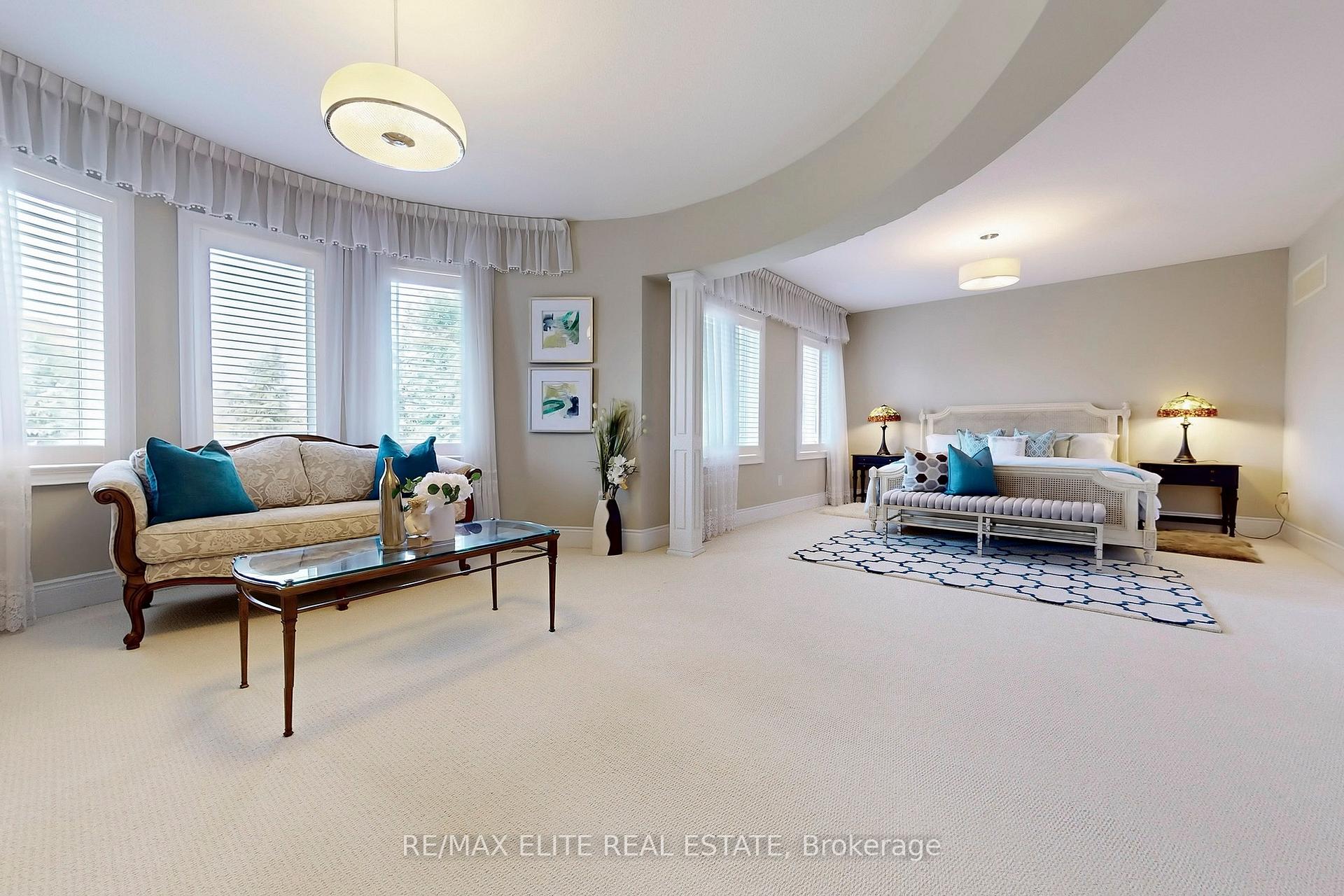 Photo 35 of 59 Carisbrooke Circle, Aurora, Bayview Southeast — HOMEH