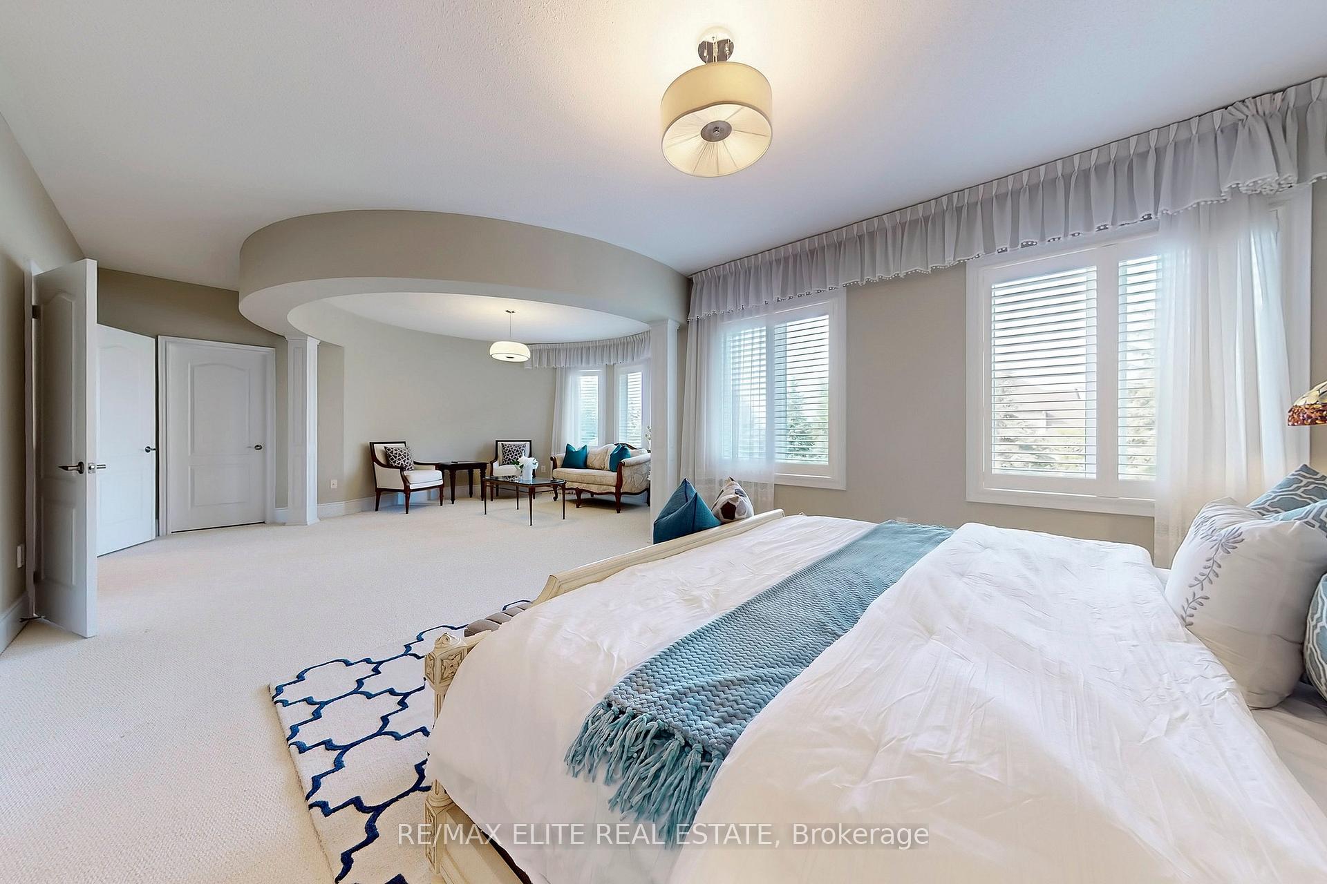 Photo 22 of 59 Carisbrooke Circle, Aurora, Bayview Southeast — HOMEH