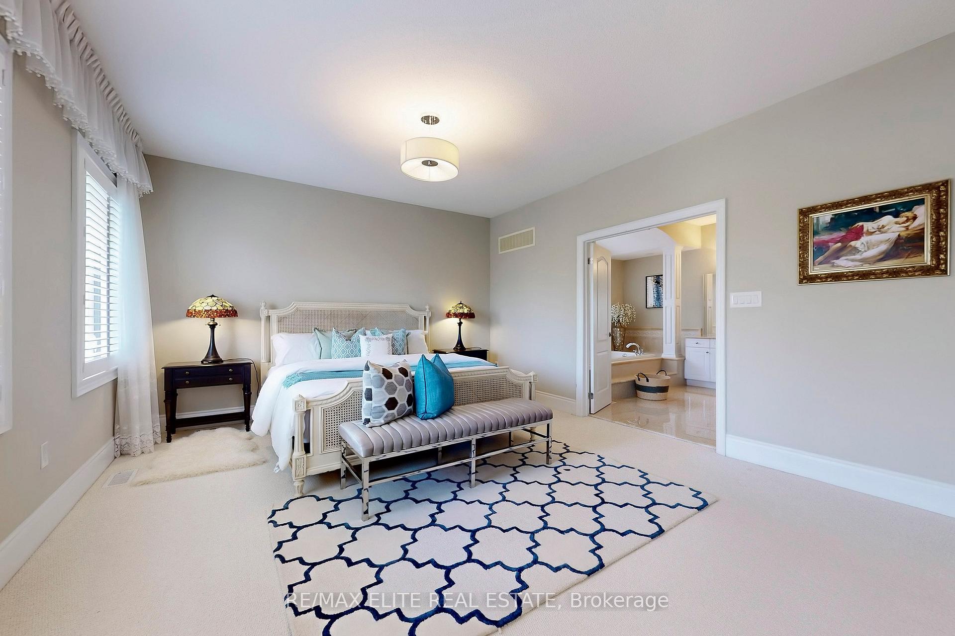 Photo 21 of 59 Carisbrooke Circle, Aurora, Bayview Southeast — HOMEH