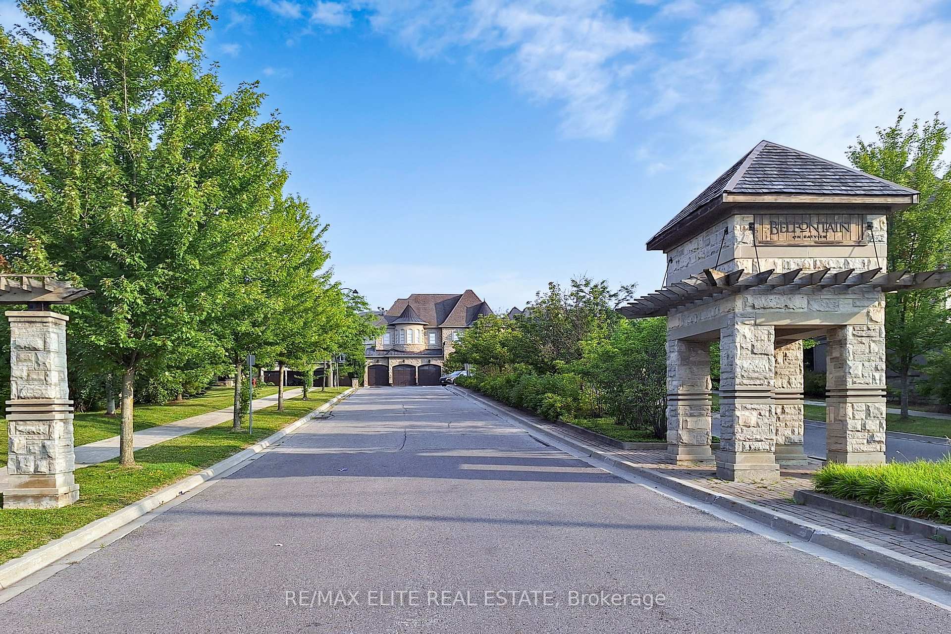 Photo 42 of 59 Carisbrooke Circle, Aurora, Bayview Southeast — HOMEH
