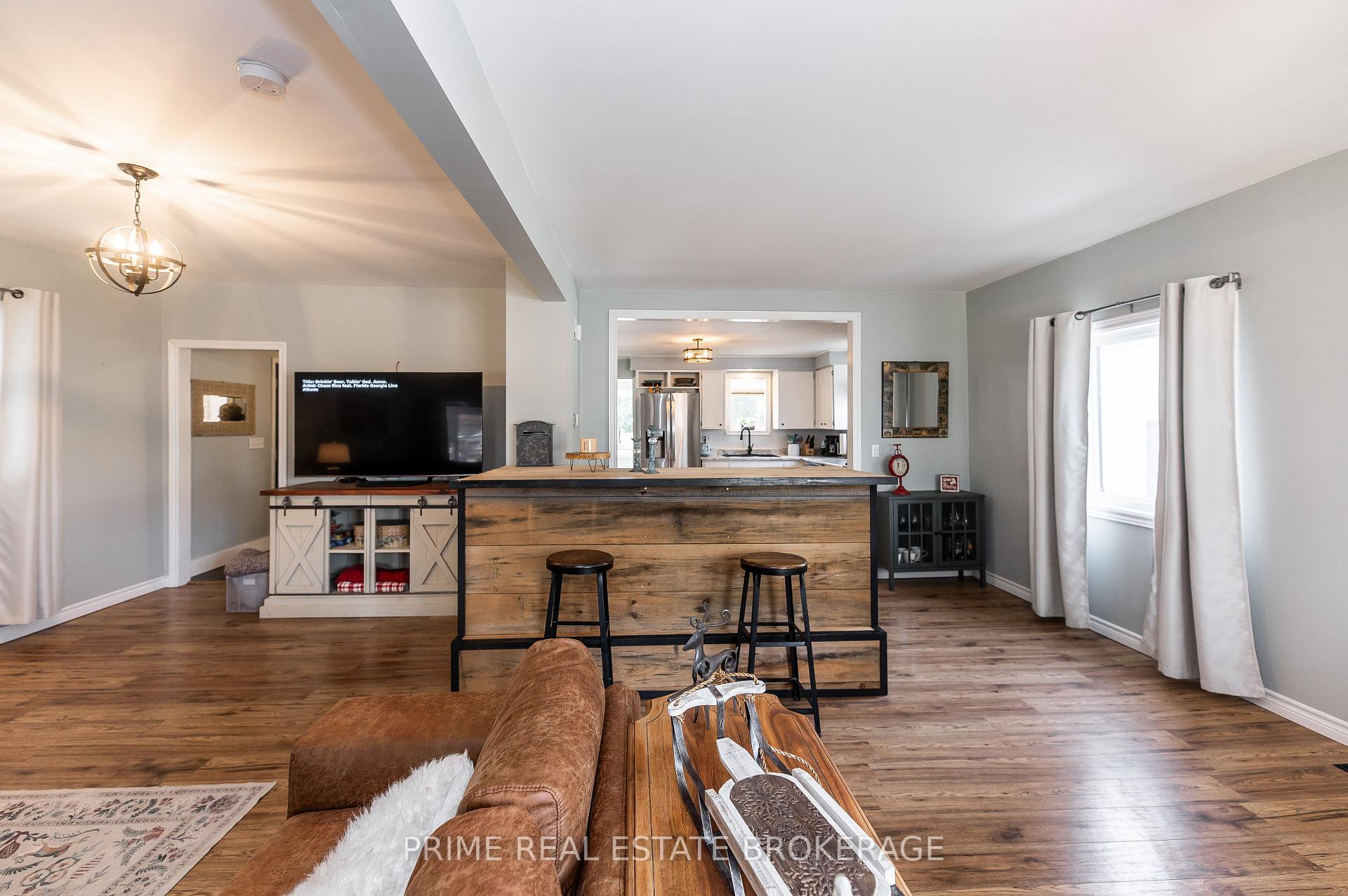 Photo 12 of 132 Graham Road, West Elgin, West Lorne — HOMEH