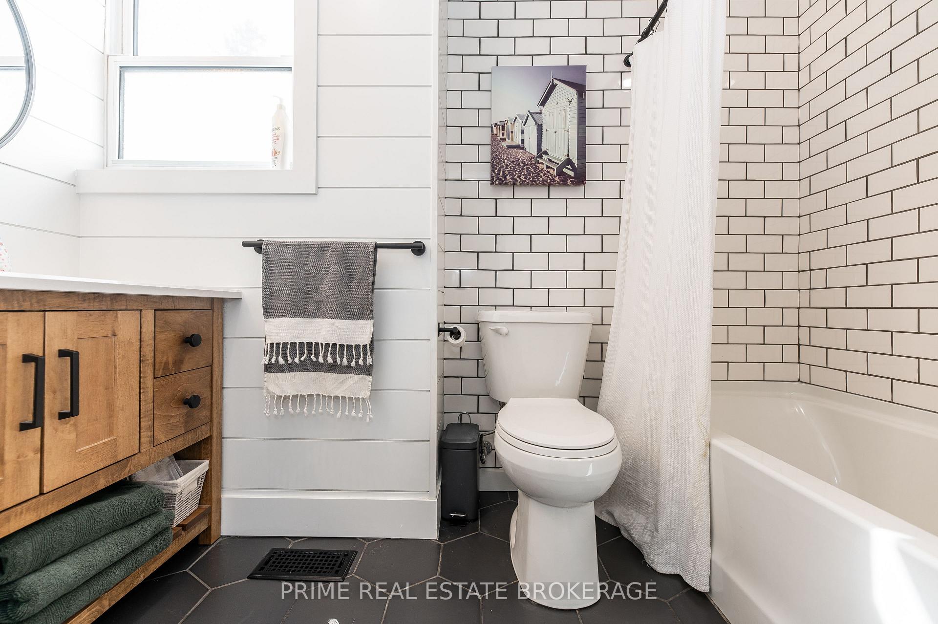 Photo 19 of 132 Graham Road, West Elgin, West Lorne — HOMEH