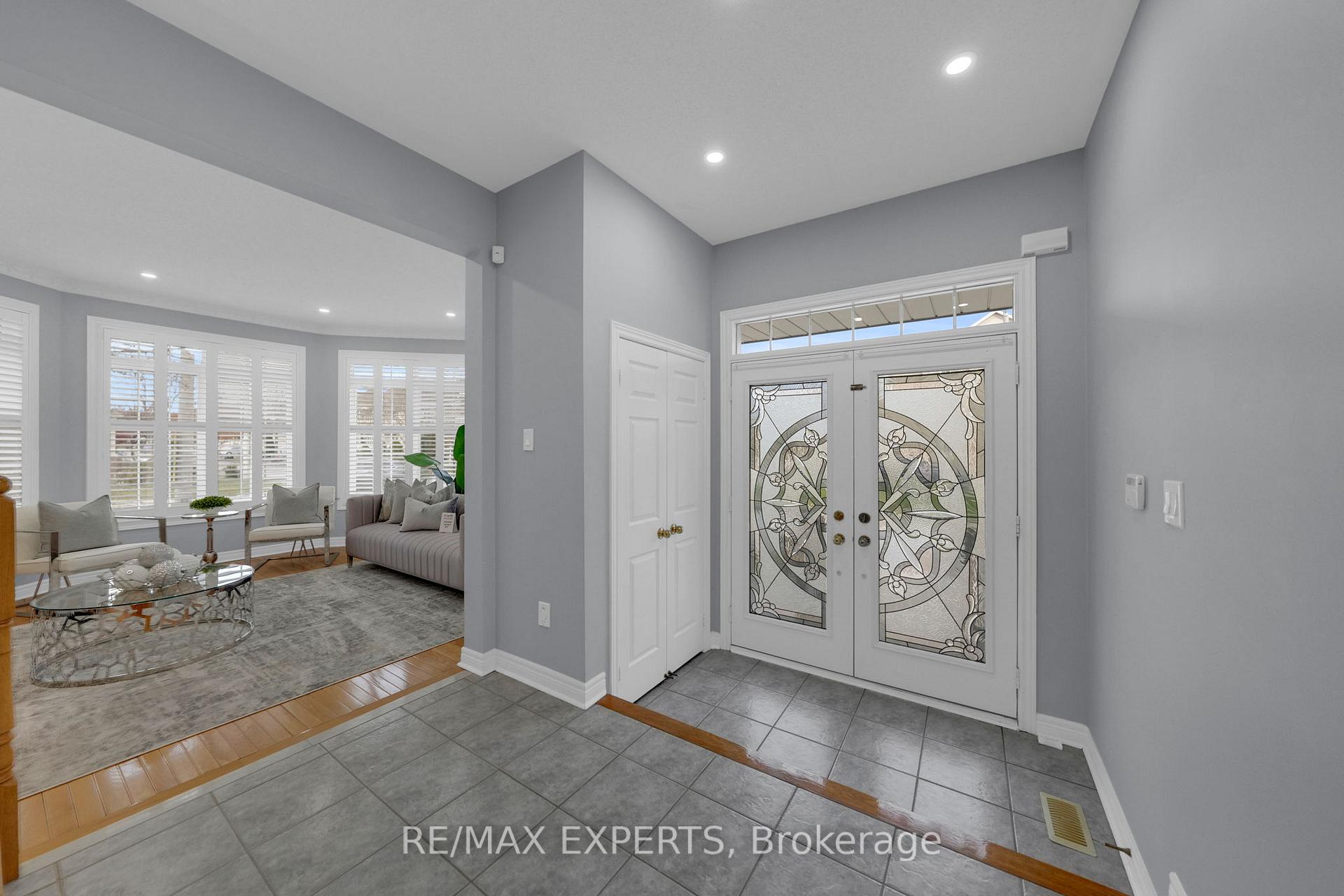 Photo 7 of 211 Davos Road, Vaughan, Vellore Village — HOMEH