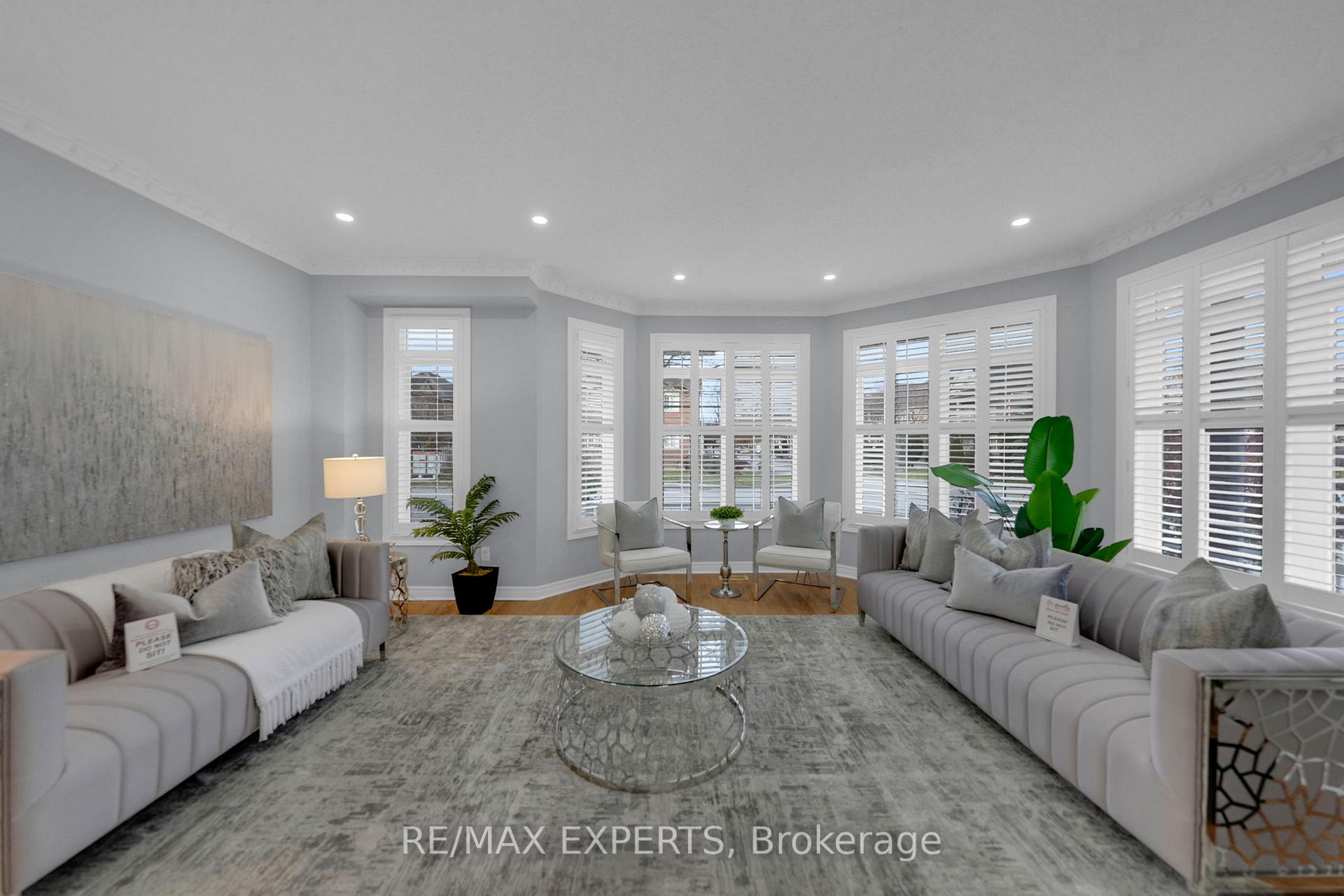 Photo 9 of 211 Davos Road, Vaughan, Vellore Village — HOMEH