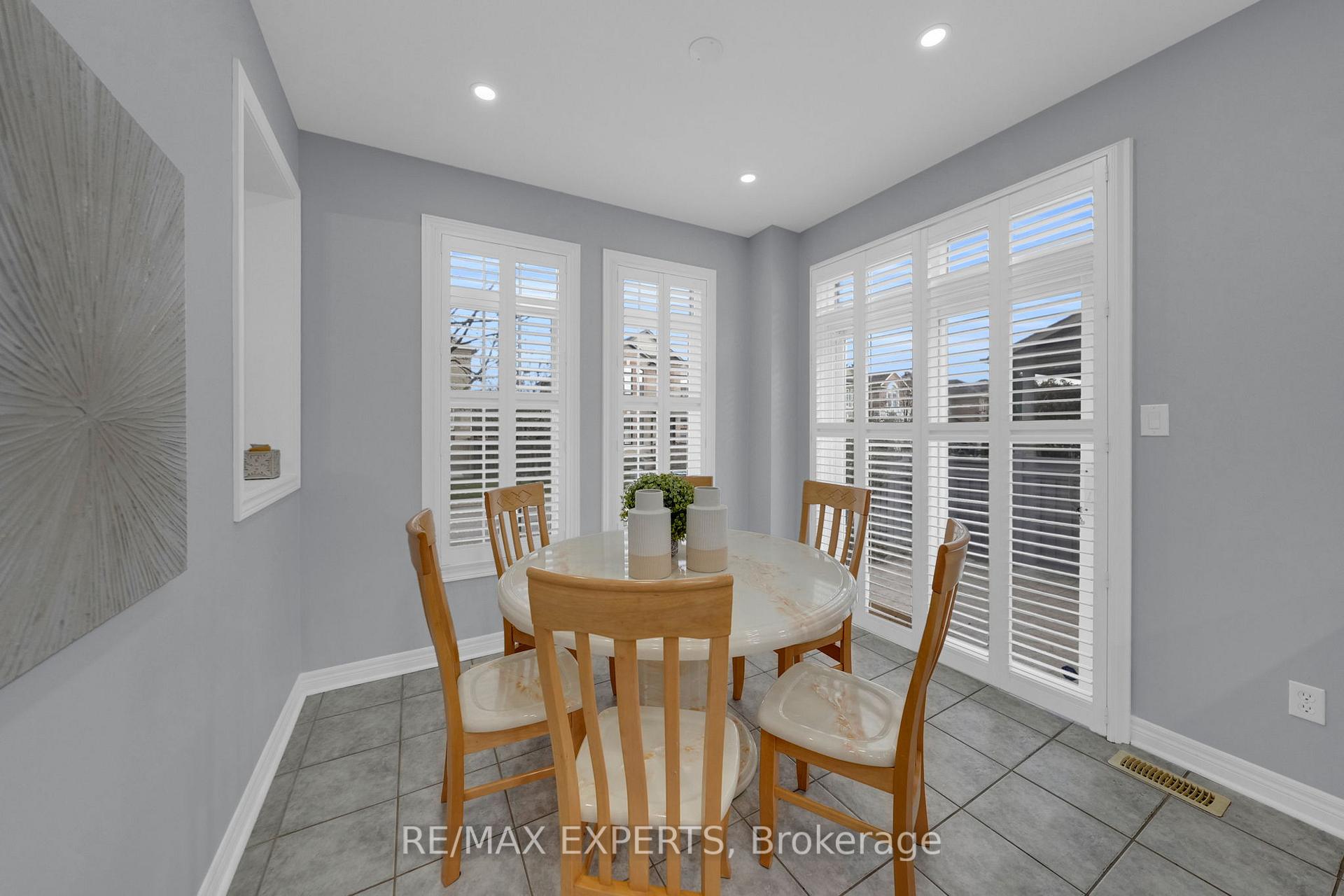 Photo 18 of 211 Davos Road, Vaughan, Vellore Village — HOMEH