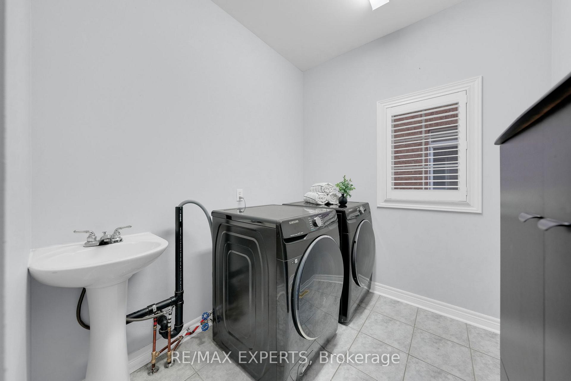 Photo 22 of 211 Davos Road, Vaughan, Vellore Village — HOMEH