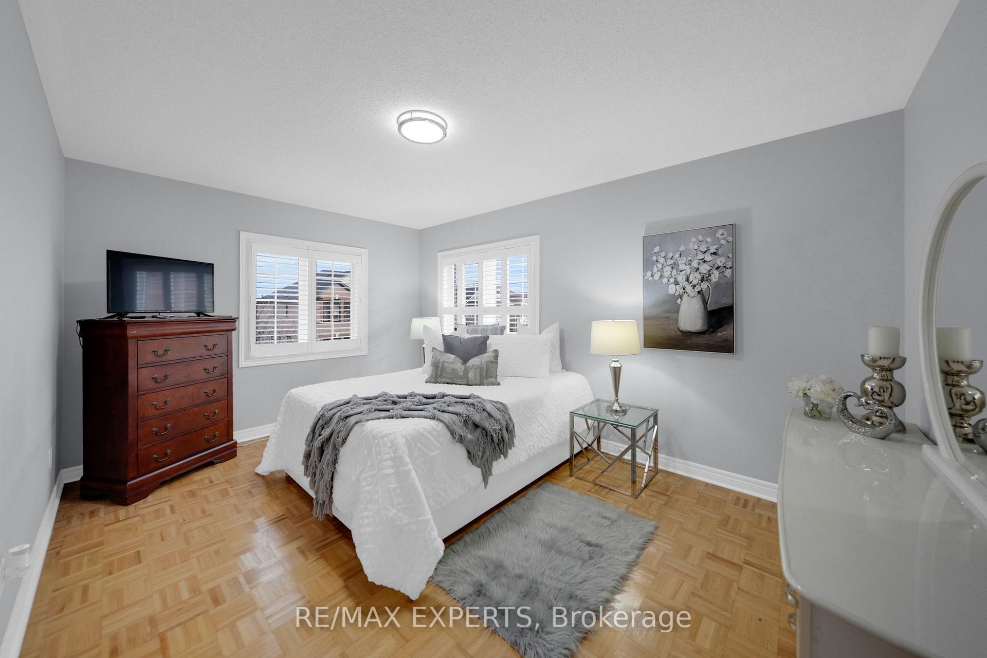 Photo 33 of 211 Davos Road, Vaughan, Vellore Village — HOMEH