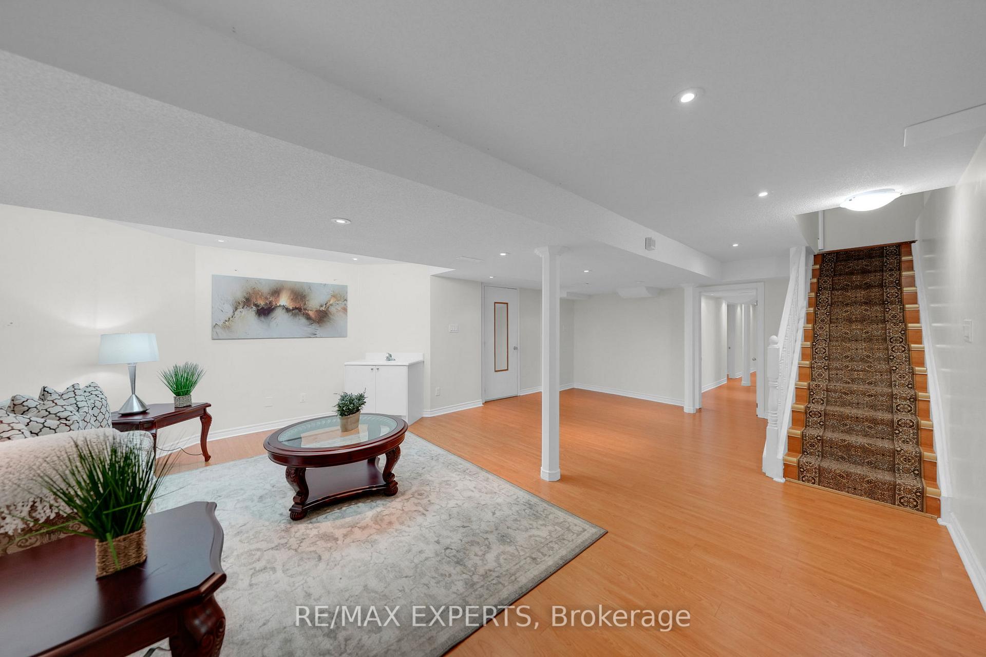 Photo 36 of 211 Davos Road, Vaughan, Vellore Village — HOMEH