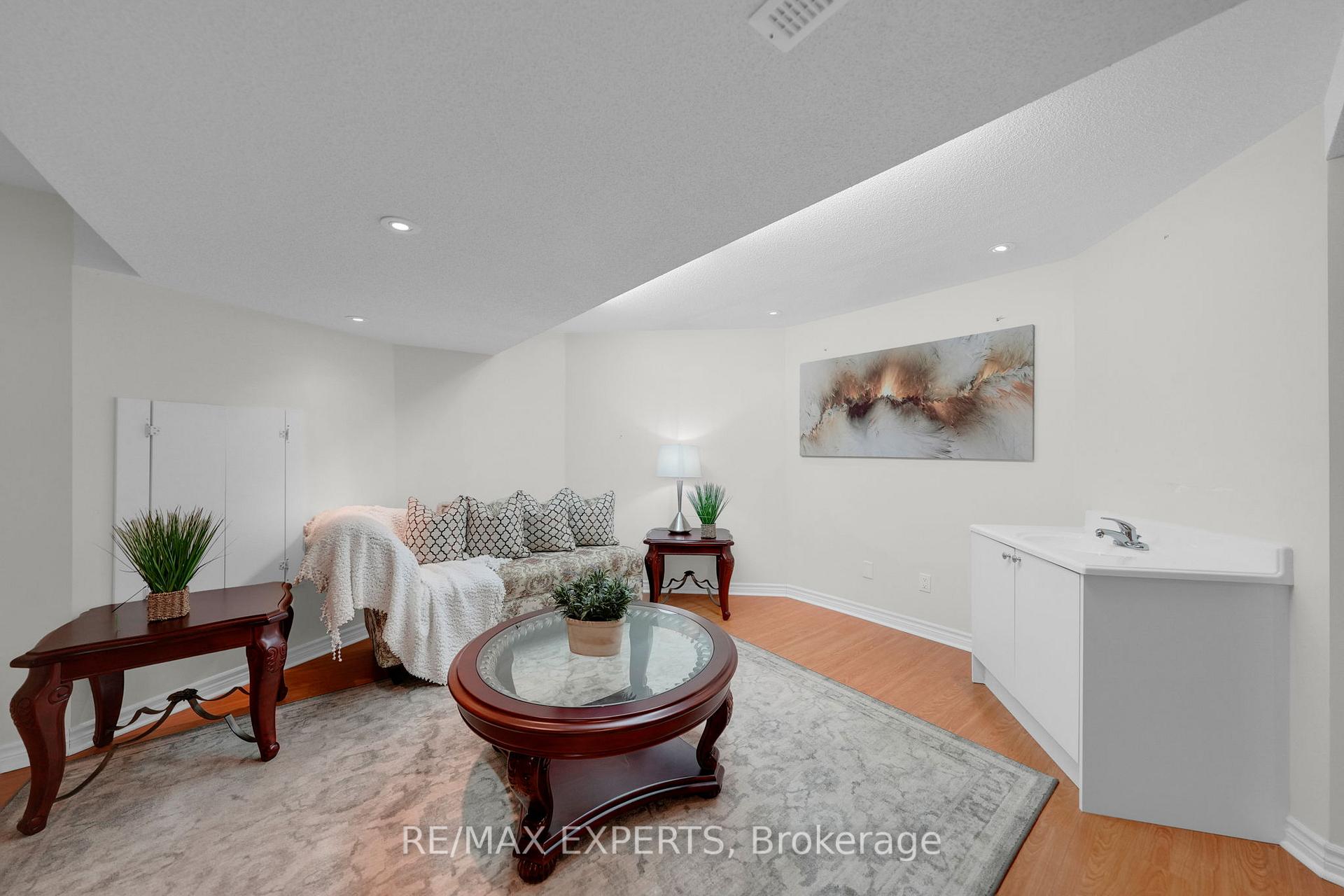 Photo 38 of 211 Davos Road, Vaughan, Vellore Village — HOMEH