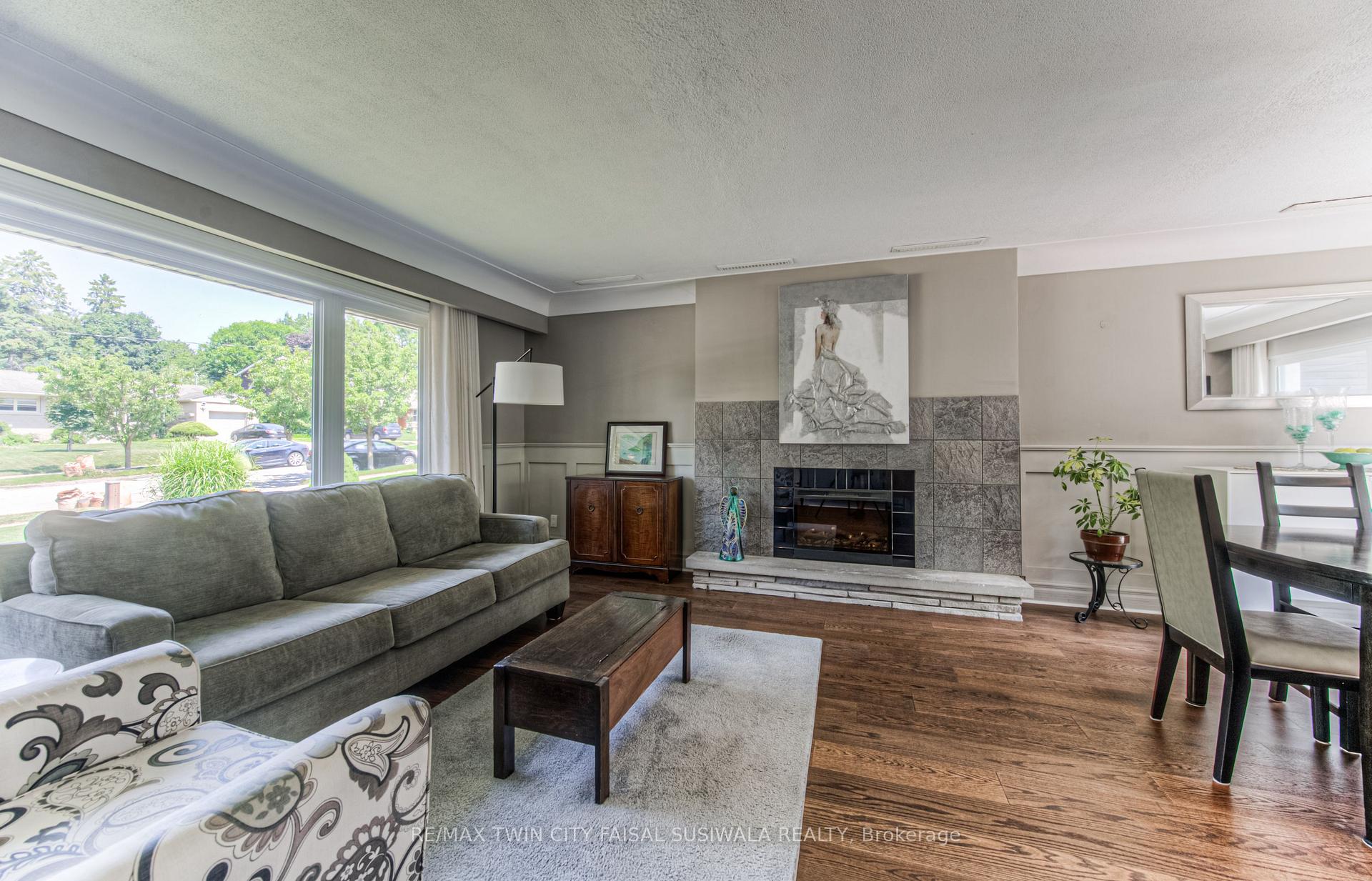 Photo 11 of 85 Braeside Avenue, Waterloo — HOMEH