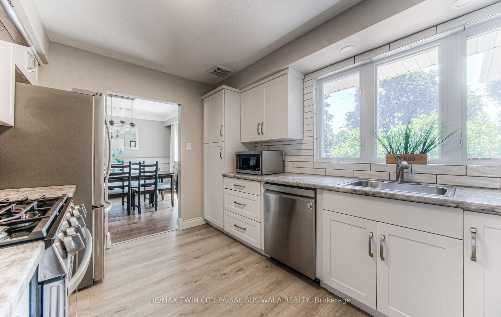 Photo 15 of 85 Braeside Avenue, Waterloo — HOMEH