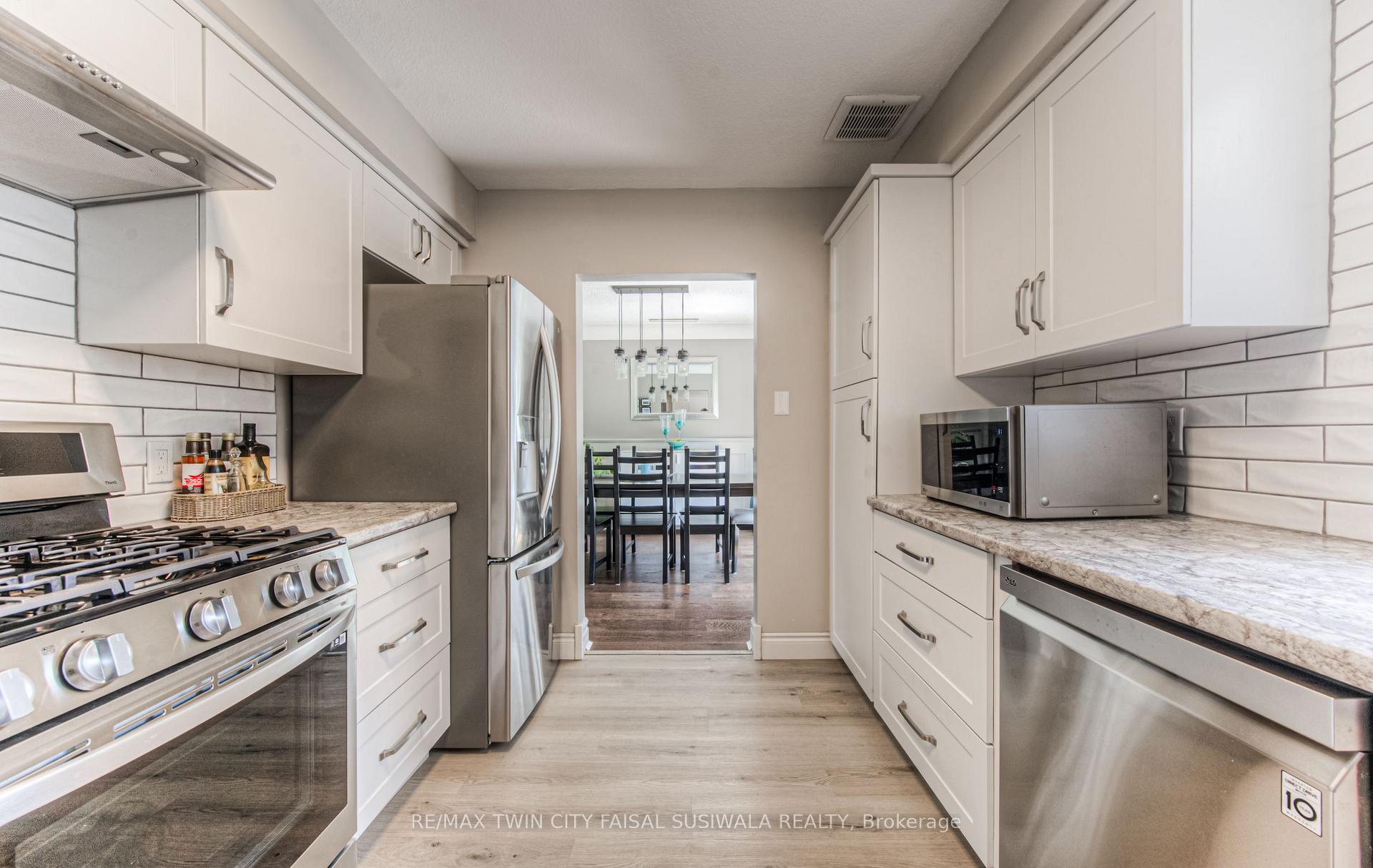 Photo 16 of 85 Braeside Avenue, Waterloo — HOMEH