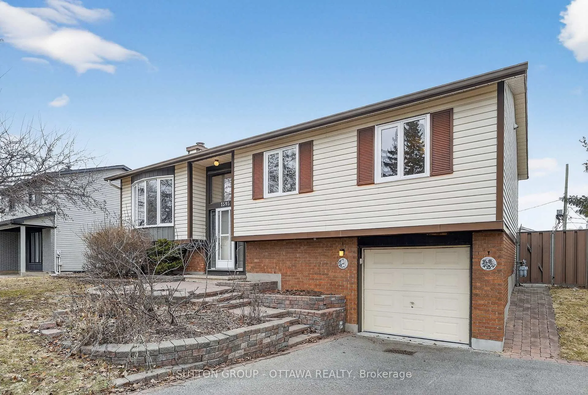 Photo 5 of 1595 Schouten Drive, Ottawa, Bilberry Creek/Queenswood Heights — HOMEH