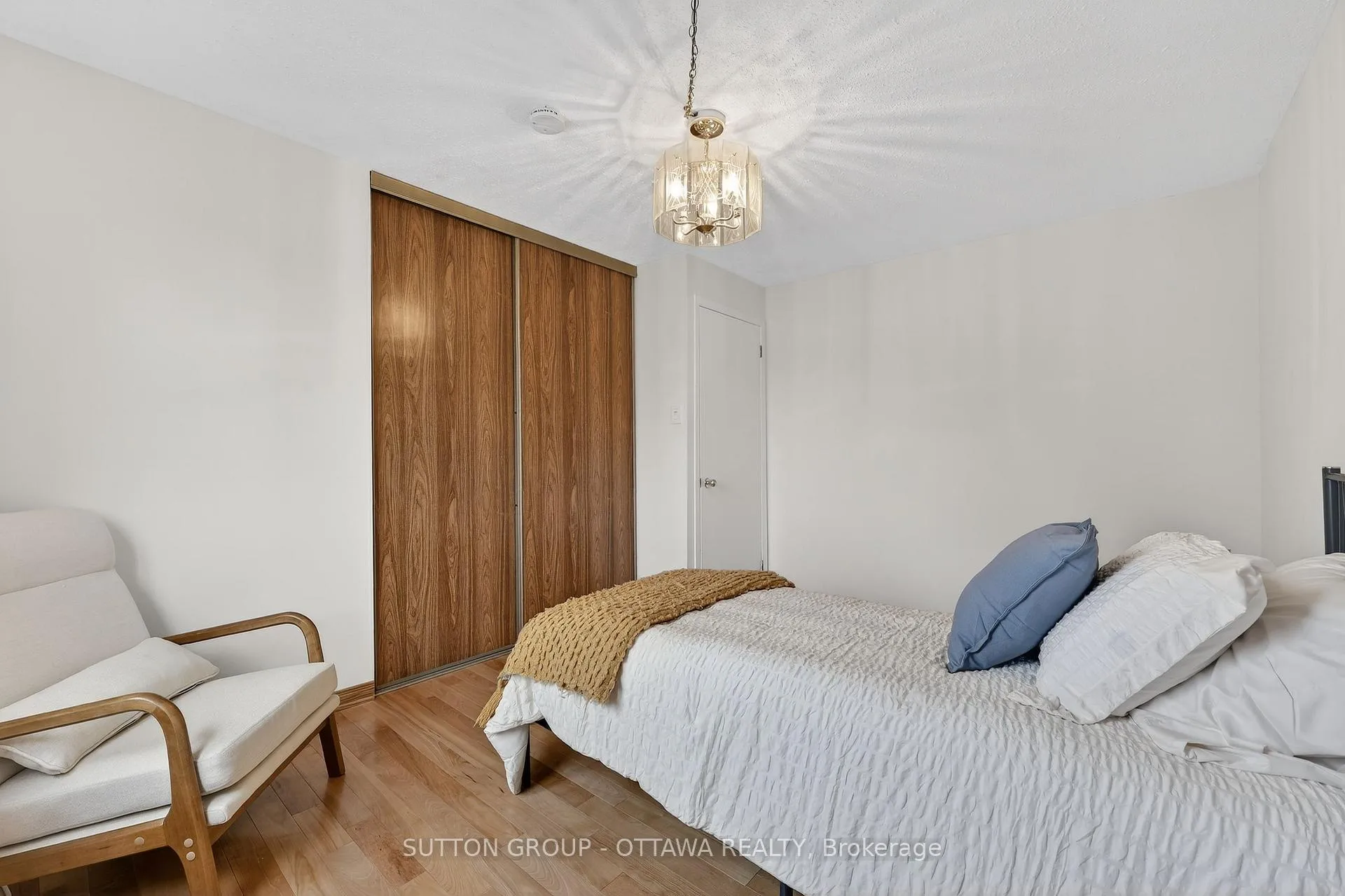 Photo 26 of 1595 Schouten Drive, Ottawa, Bilberry Creek/Queenswood Heights — HOMEH