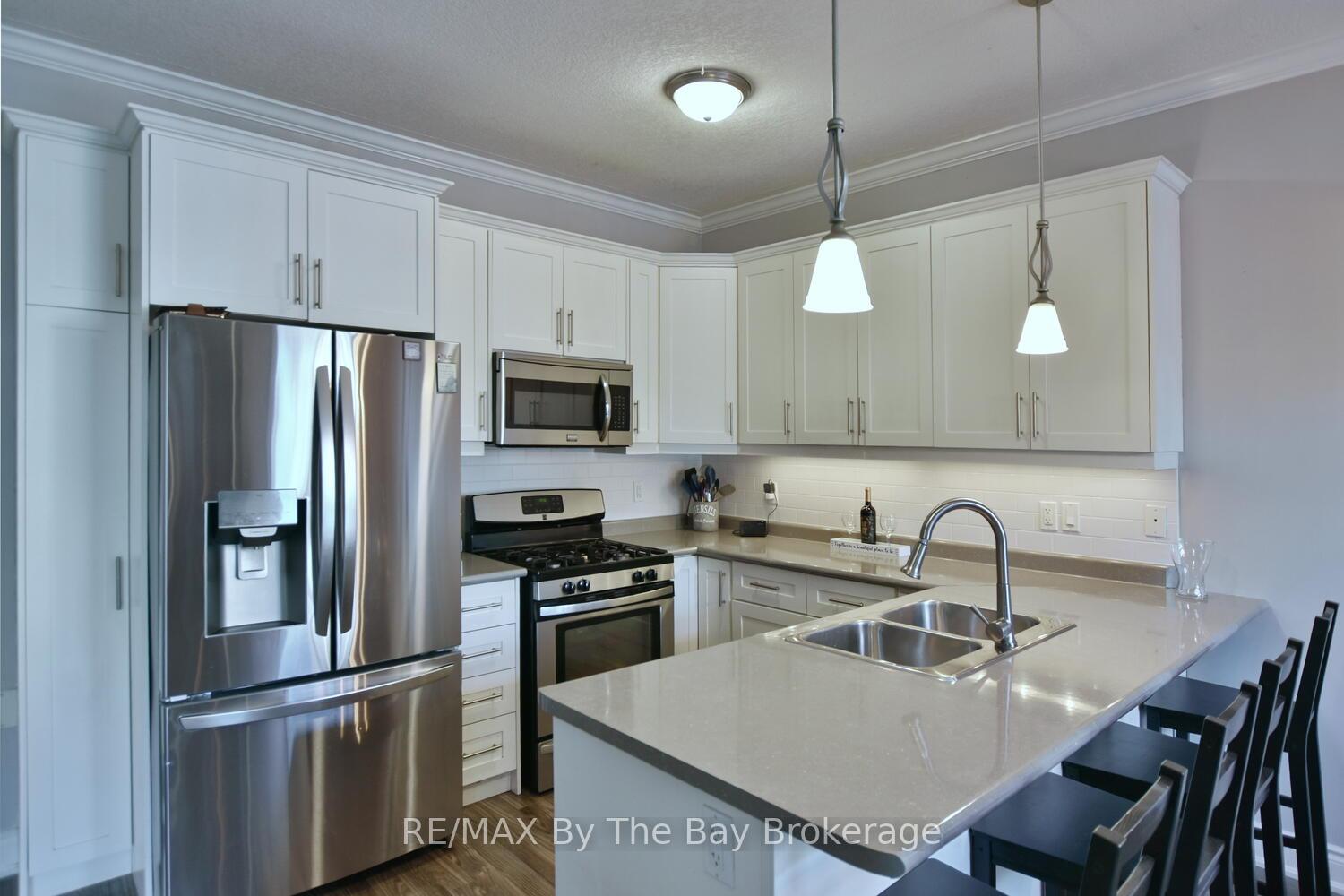 Photo 12 of 62 Puccini Drive, Wasaga Beach — HOMEH