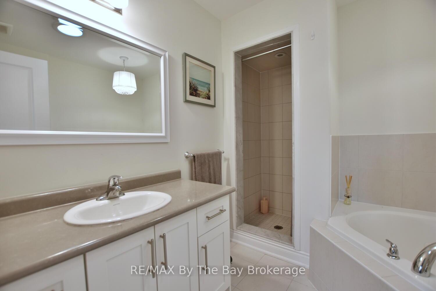 Photo 22 of 62 Puccini Drive, Wasaga Beach — HOMEH