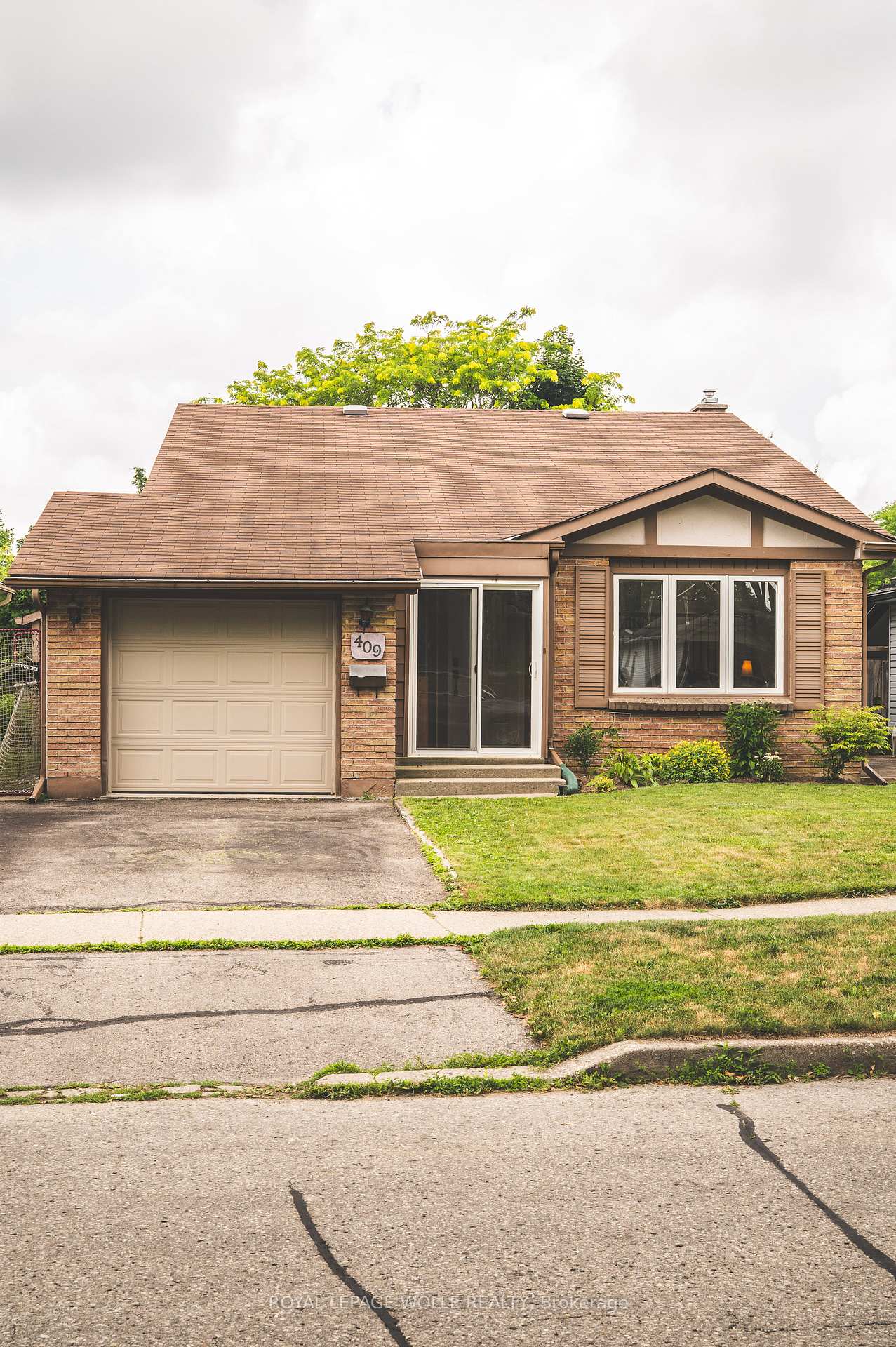Photo 22 of 409 Kane Drive, Waterloo — HOMEH