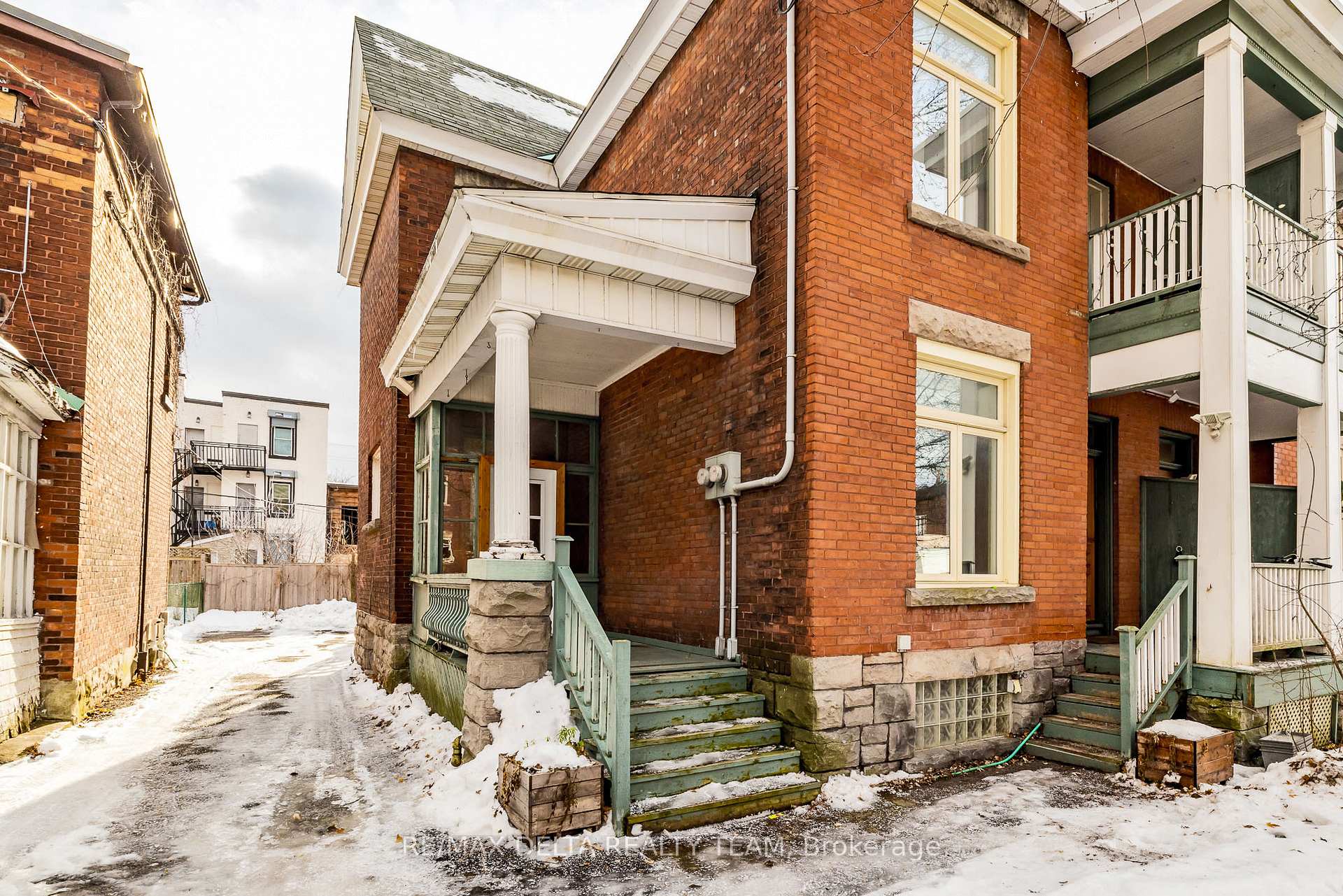 Photo 2 of 90 Spruce Street, Ottawa, West Centre Town — HOMEH