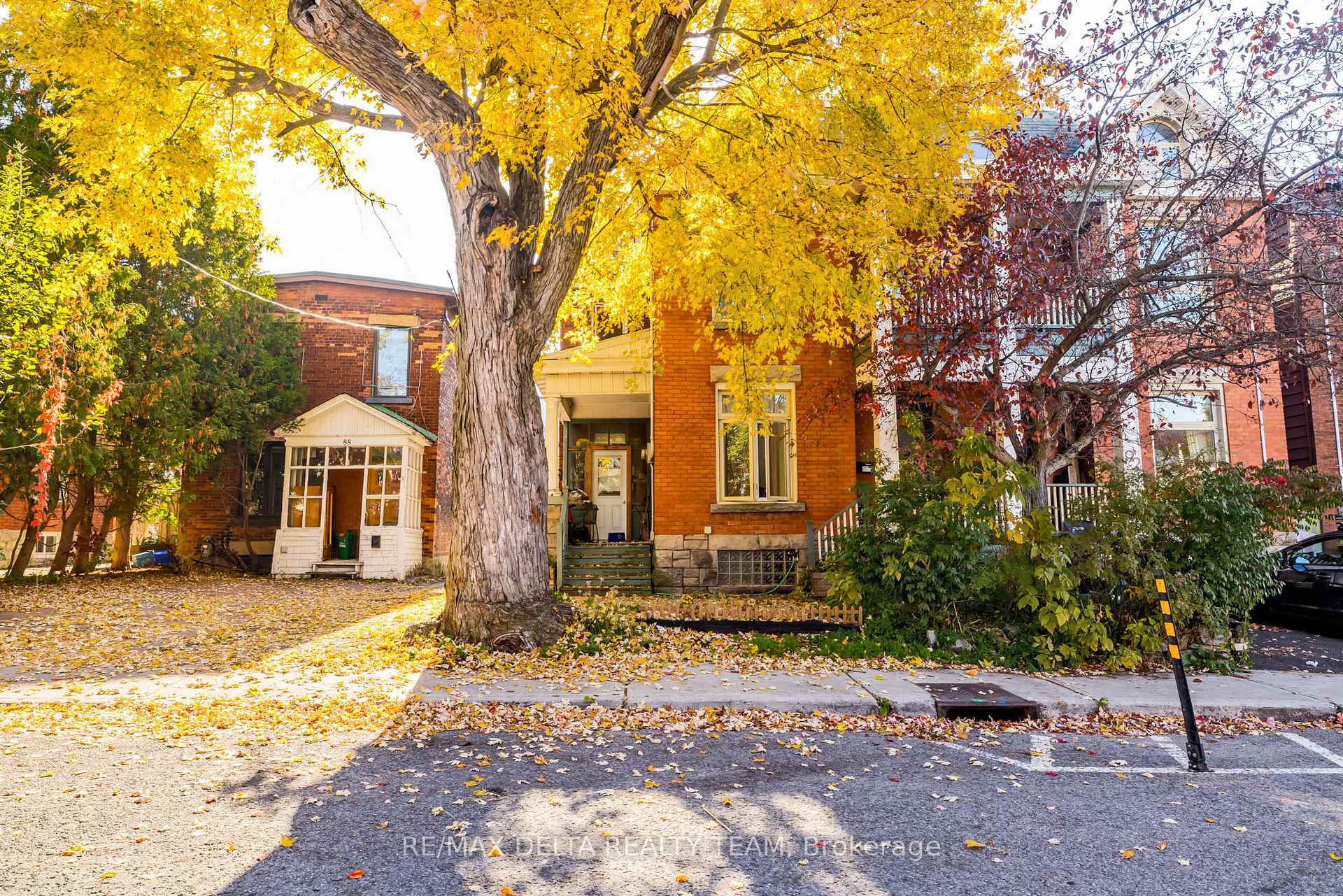 Photo 3 of 90 Spruce Street, Ottawa, West Centre Town — HOMEH