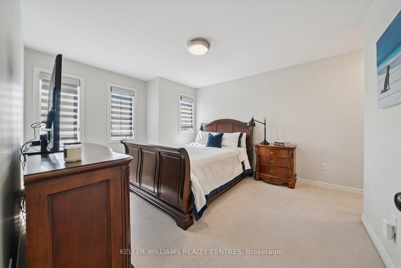 Photo 26 of 72 Pointon Street, Aurora, Bayview Northeast — HOMEH