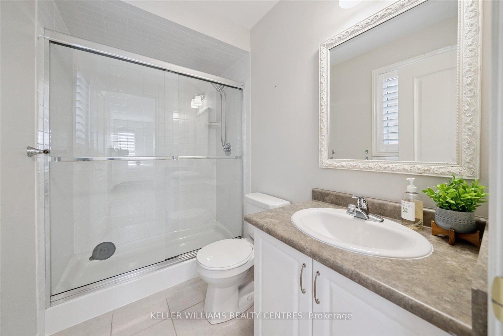 Photo 25 of 72 Pointon Street, Aurora, Bayview Northeast — HOMEH
