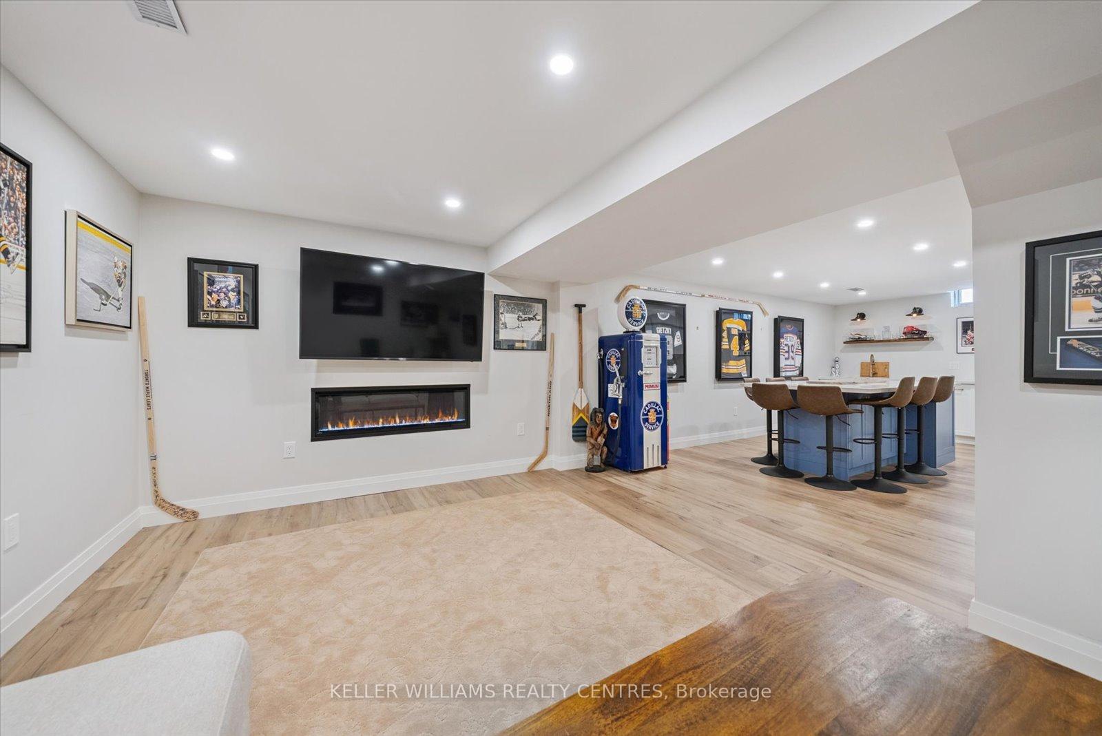 Photo 31 of 72 Pointon Street, Aurora, Bayview Northeast — HOMEH