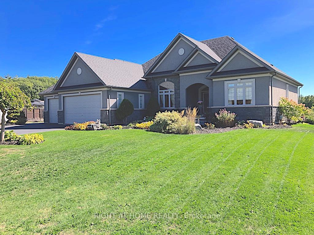 Photo 4 of 16 Deanna Drive, Wasaga Beach — HOMEH