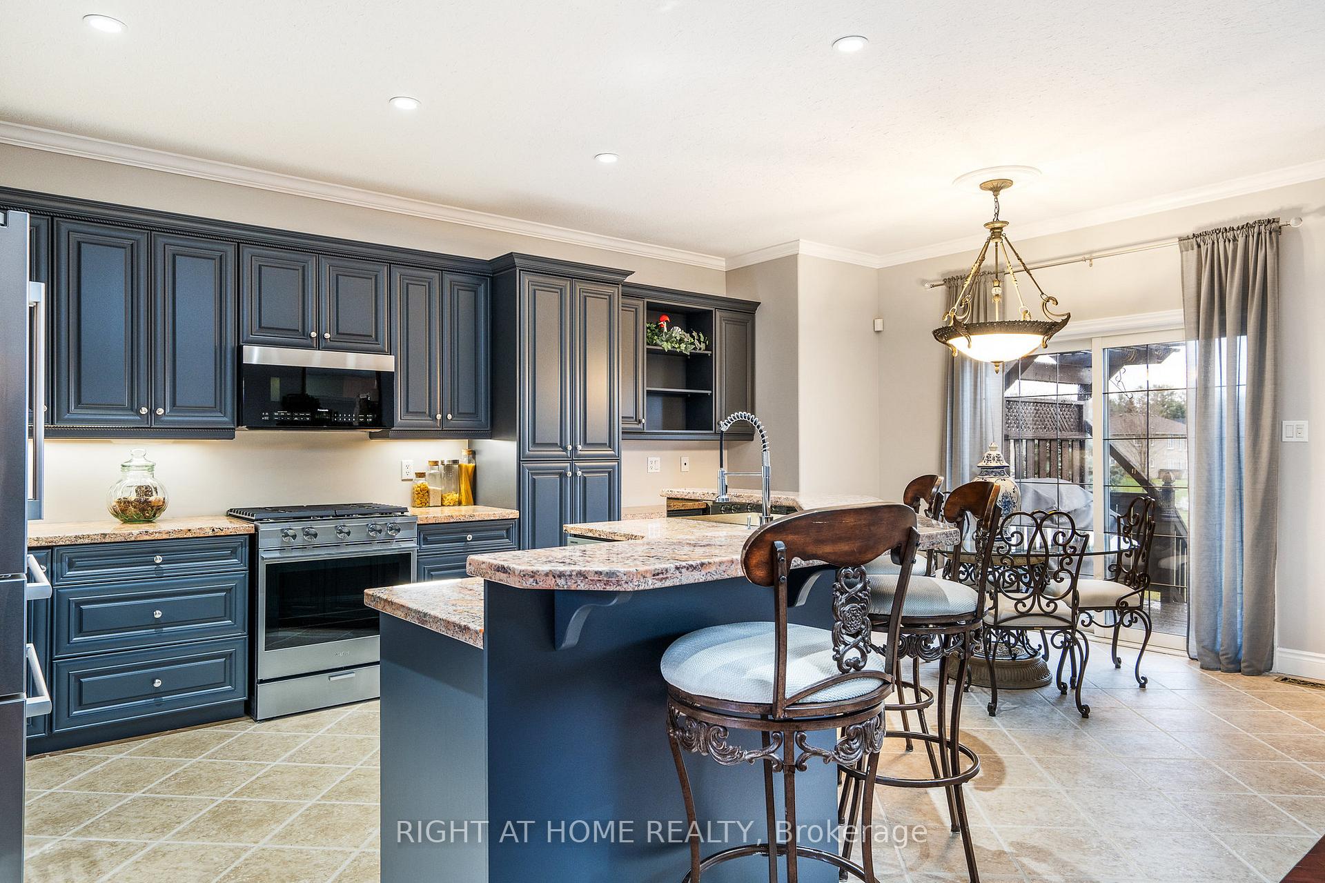 Photo 9 of 16 Deanna Drive, Wasaga Beach — HOMEH