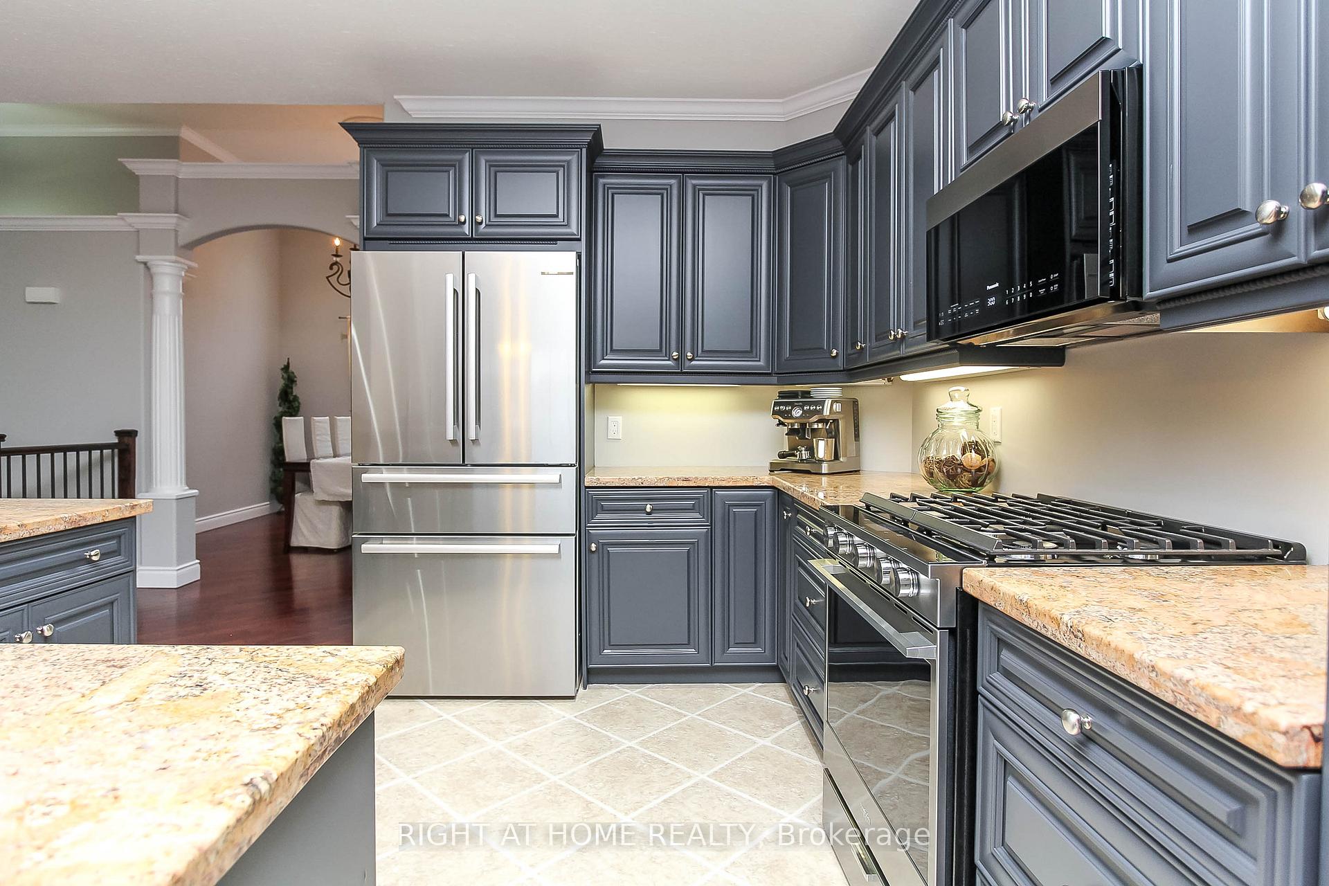 Photo 17 of 16 Deanna Drive, Wasaga Beach — HOMEH