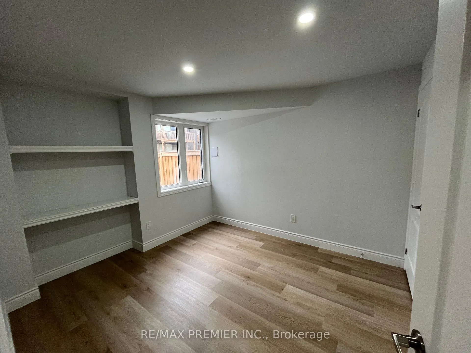 Photo 4 of Unit BSMT, 109 Alistair Crescent, Vaughan, Kleinburg — HOMEH