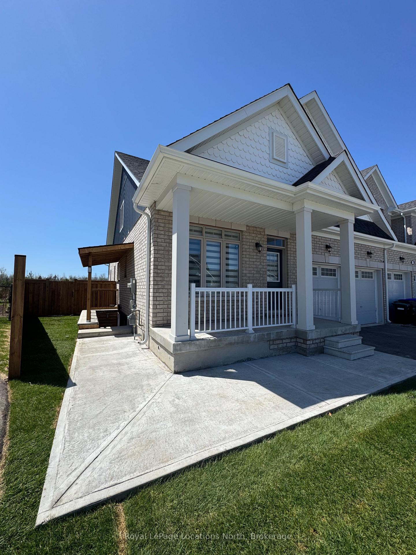 Front of Unit lower, 9 Bianca Crescent