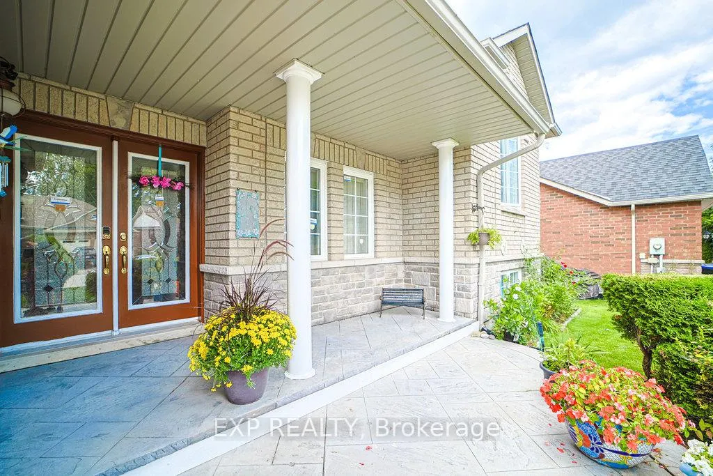 Photo 4 of 27 Green Pine Crescent, Wasaga Beach — HOMEH
