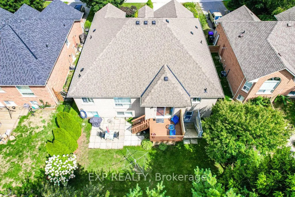 Photo 5 of 27 Green Pine Crescent, Wasaga Beach — HOMEH