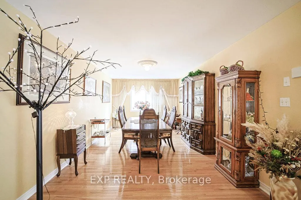 Photo 11 of 27 Green Pine Crescent, Wasaga Beach — HOMEH
