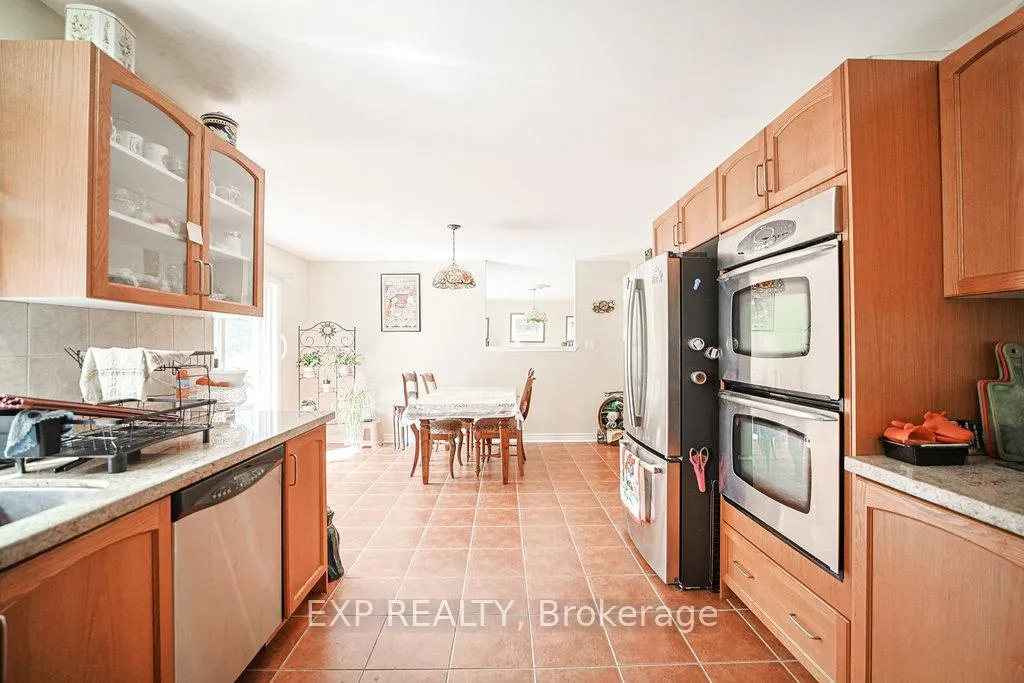 Photo 13 of 27 Green Pine Crescent, Wasaga Beach — HOMEH