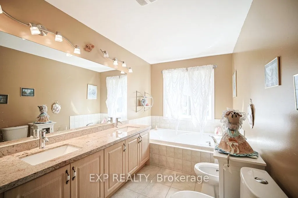 Photo 20 of 27 Green Pine Crescent, Wasaga Beach — HOMEH