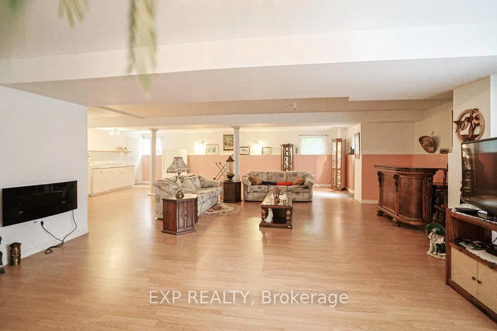 Photo 27 of 27 Green Pine Crescent, Wasaga Beach — HOMEH