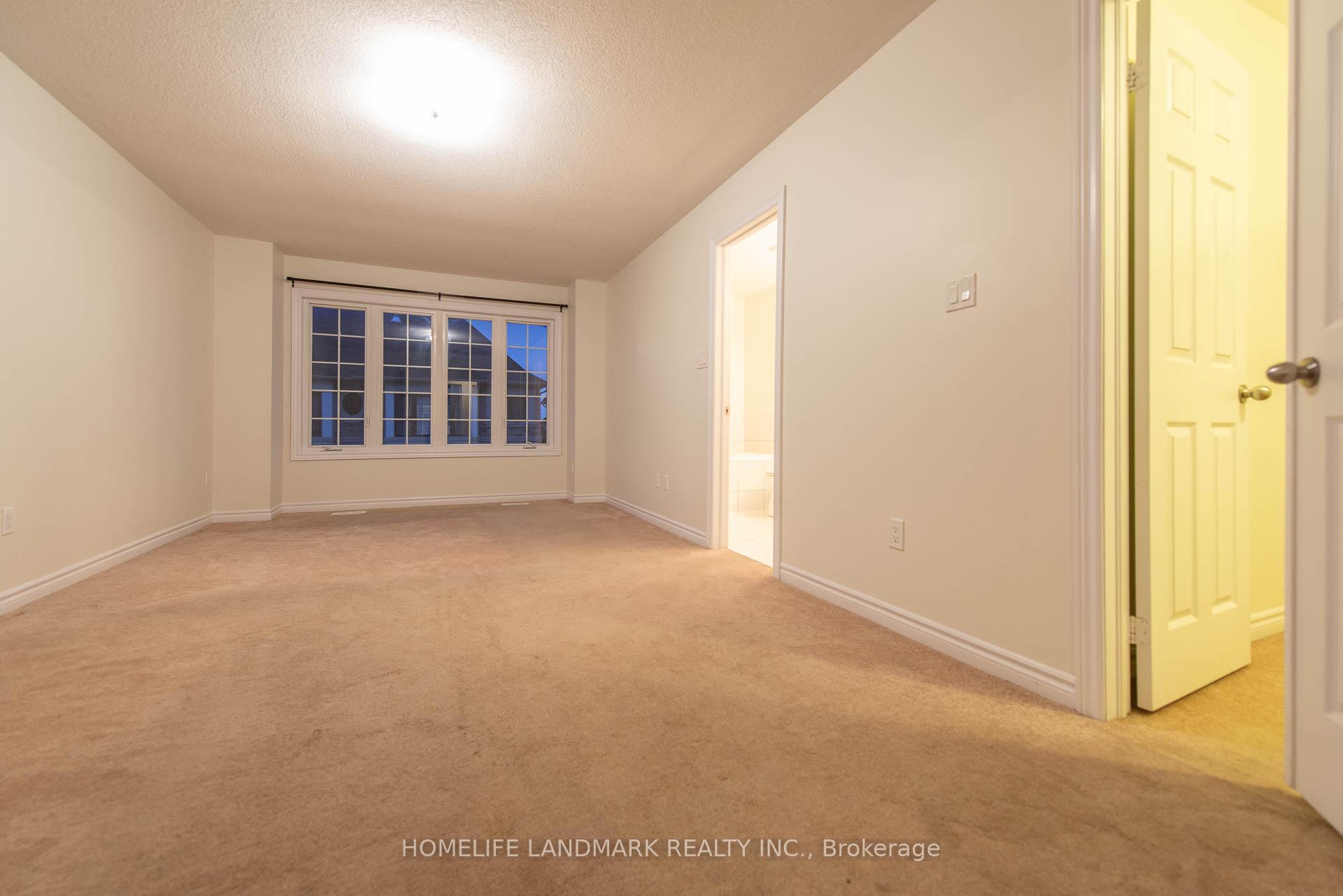 Photo 12 of 98 Farooq Boulevard, Vaughan, Vellore Village — HOMEH