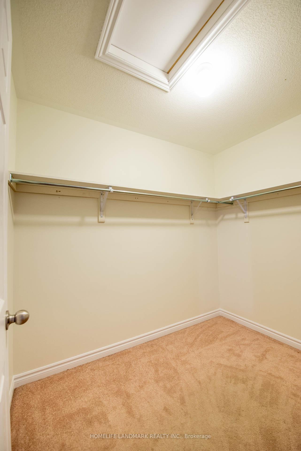 Photo 14 of 98 Farooq Boulevard, Vaughan, Vellore Village — HOMEH