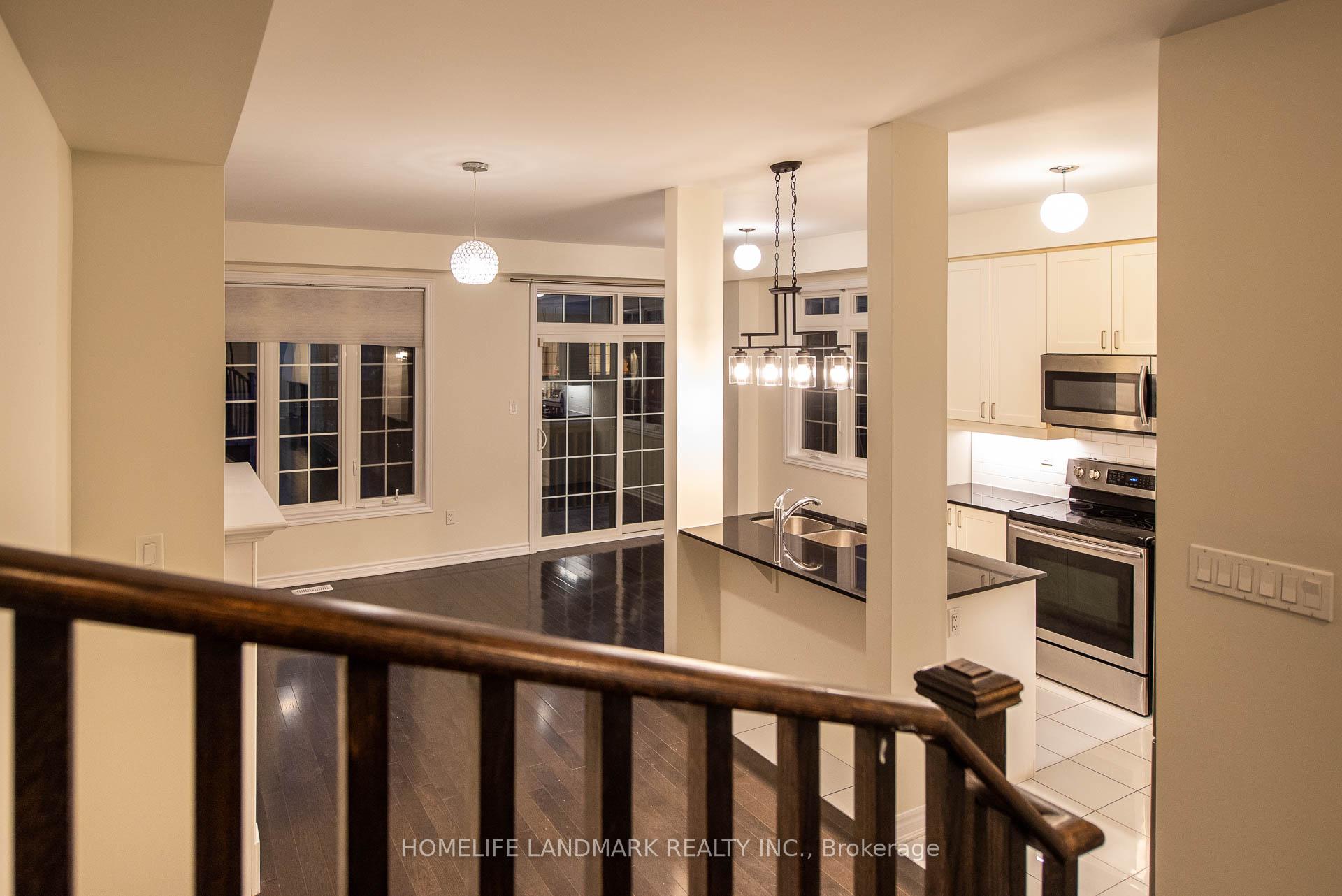 Photo 17 of 98 Farooq Boulevard, Vaughan, Vellore Village — HOMEH