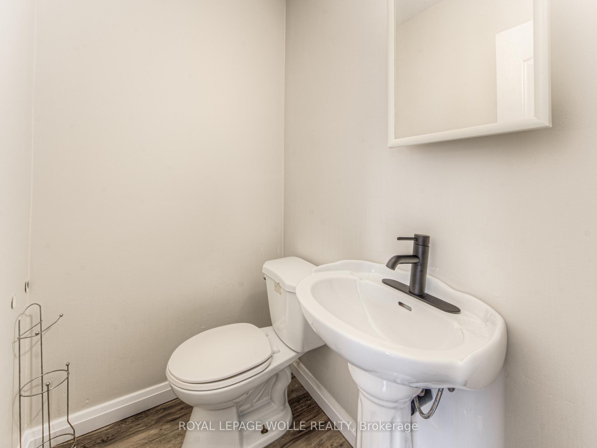 Photo 10 of 42 Cardill Crescent, Waterloo — HOMEH