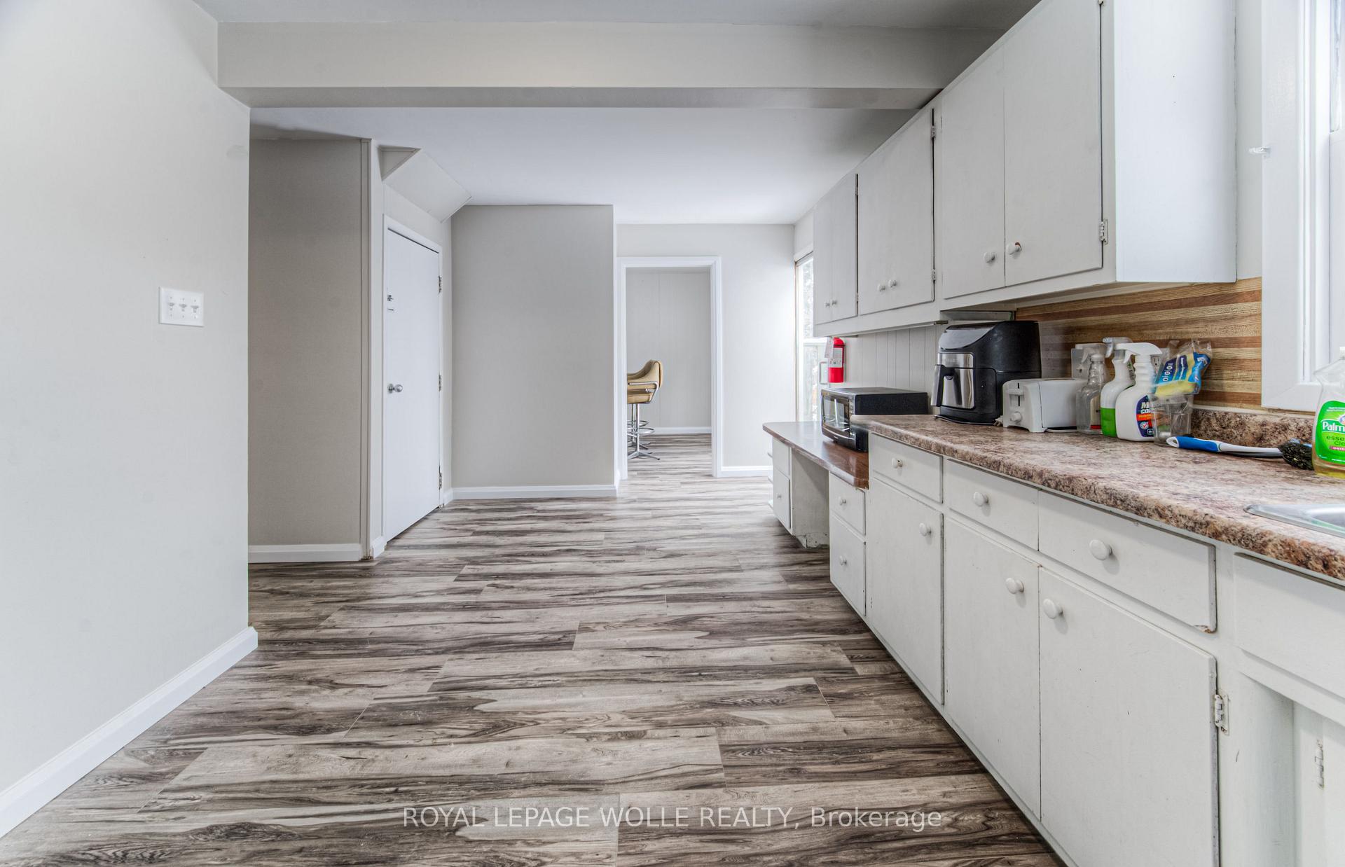 Photo 15 of 42 Cardill Crescent, Waterloo — HOMEH